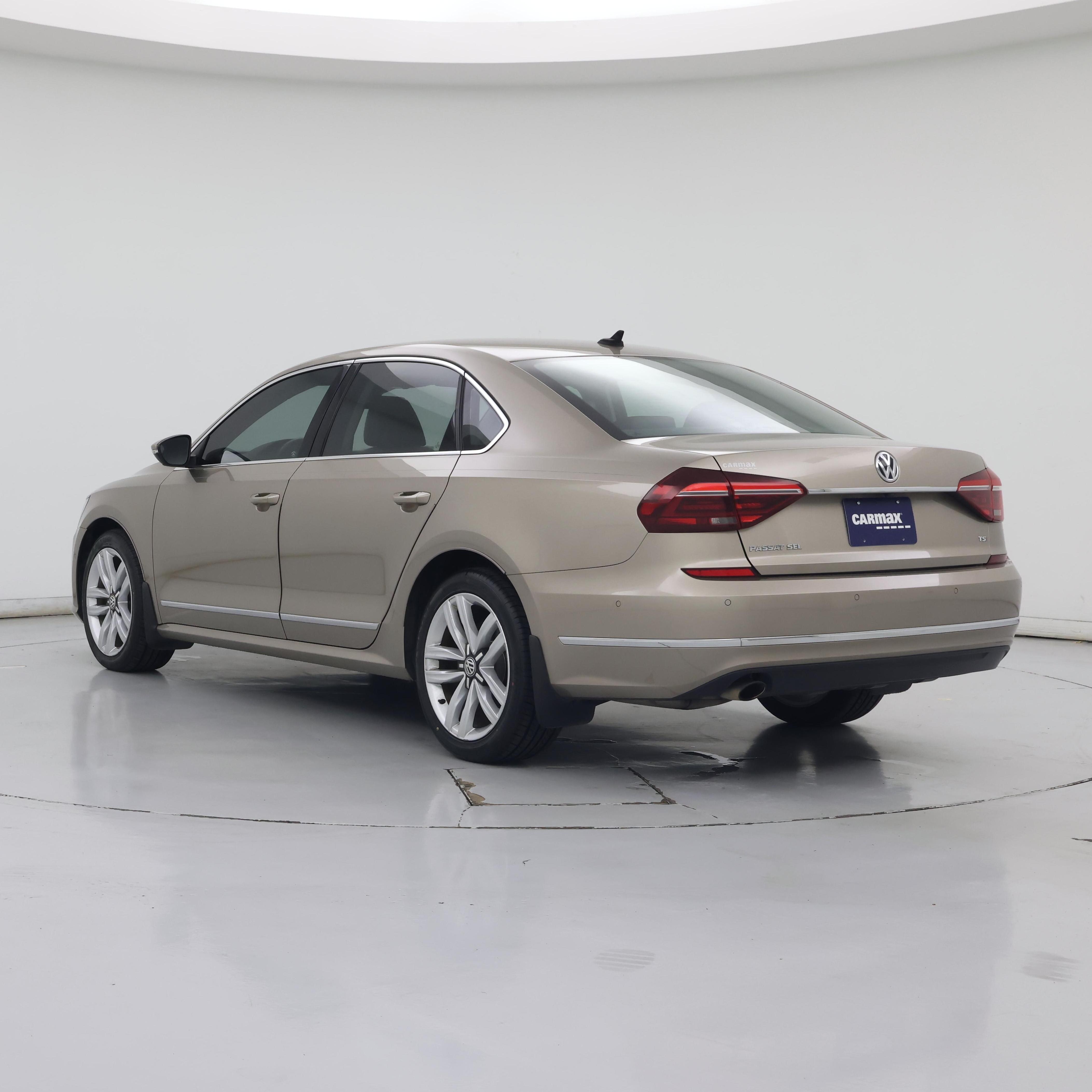 Thumbnail: 2017 Volkswagen Passat - 2