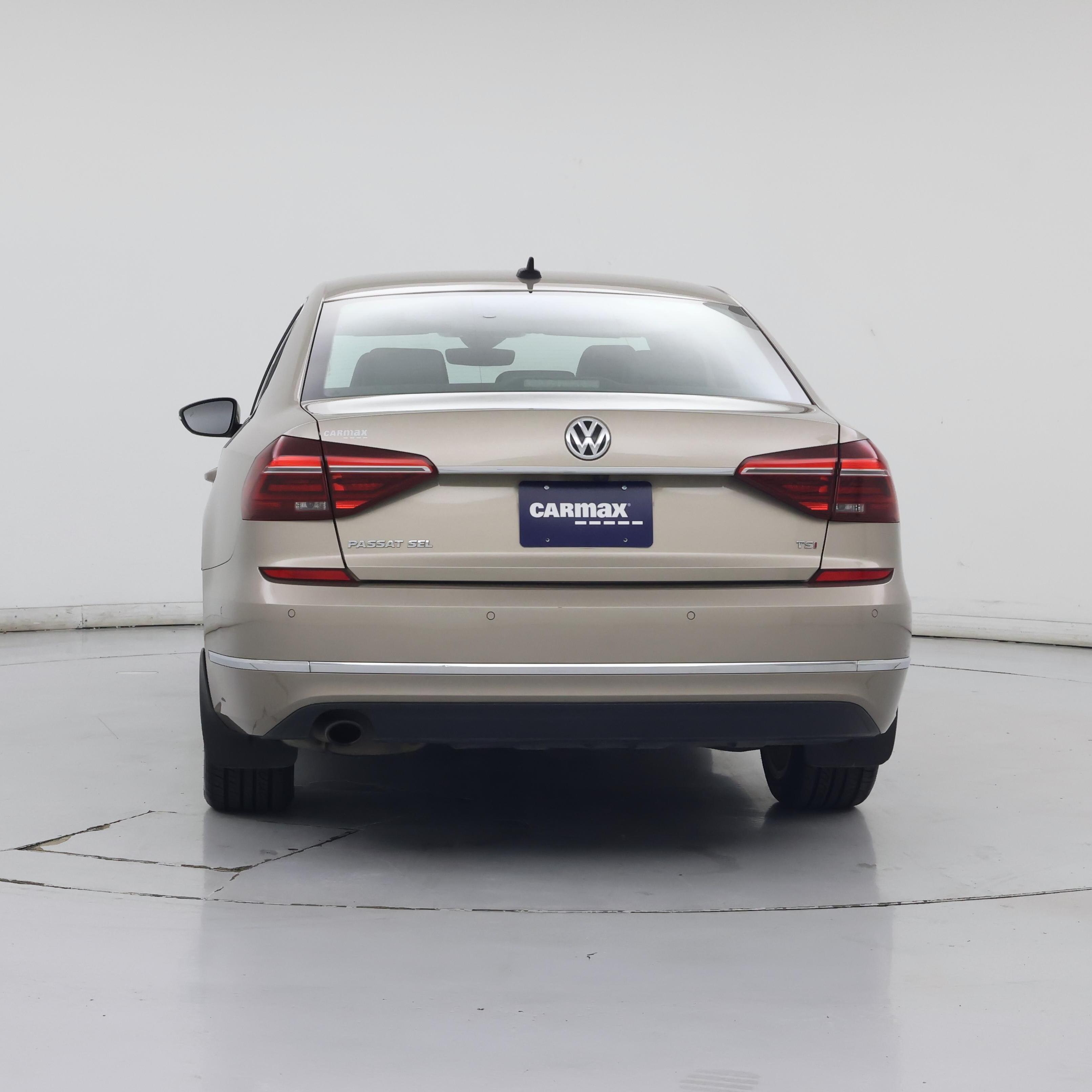 Thumbnail: 2017 Volkswagen Passat - 6