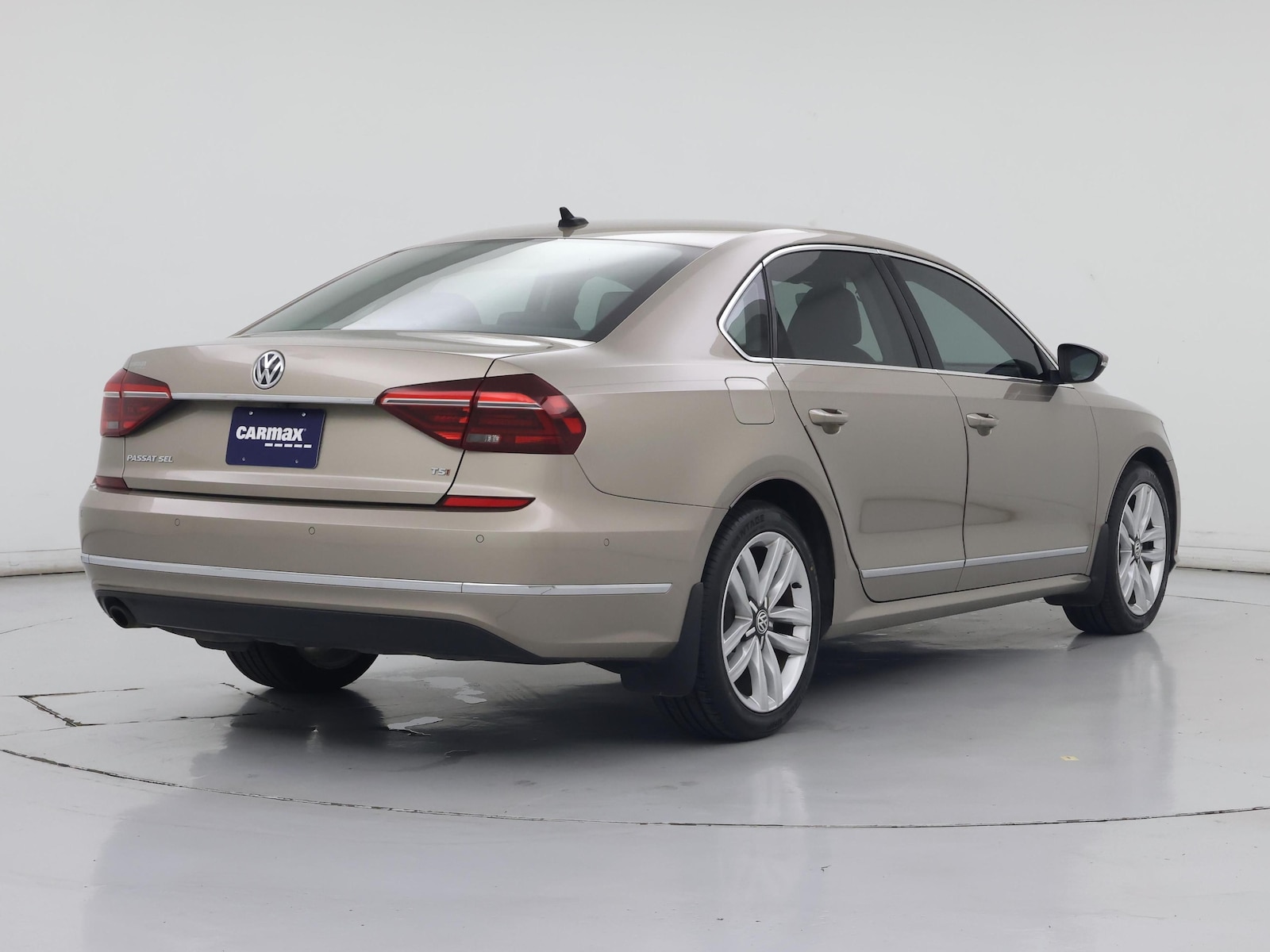2017 Volkswagen Passat SEL Premium - Photo 9