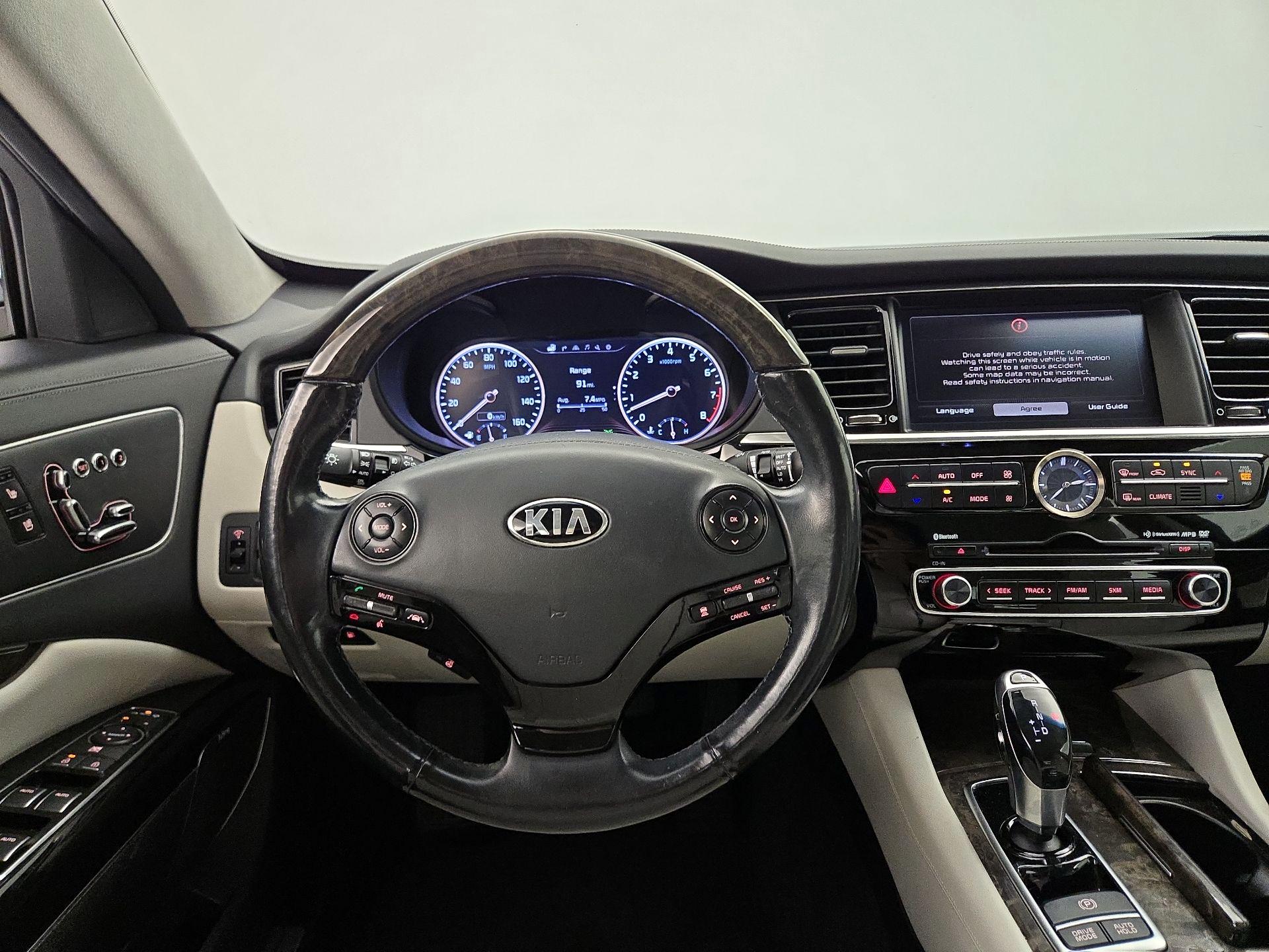 Thumbnail: 2015 Kia K900 - 10