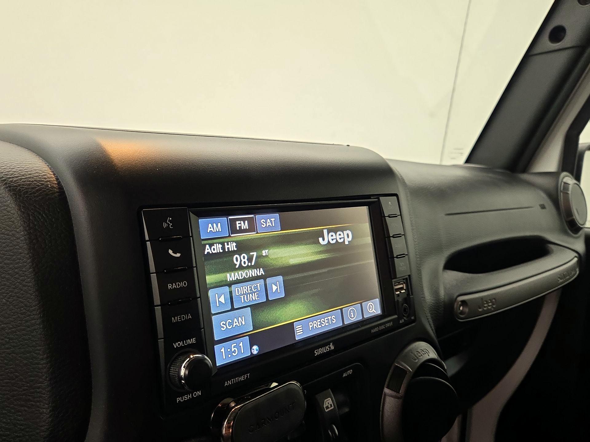 Thumbnail: 2017 Jeep Wrangler - 13