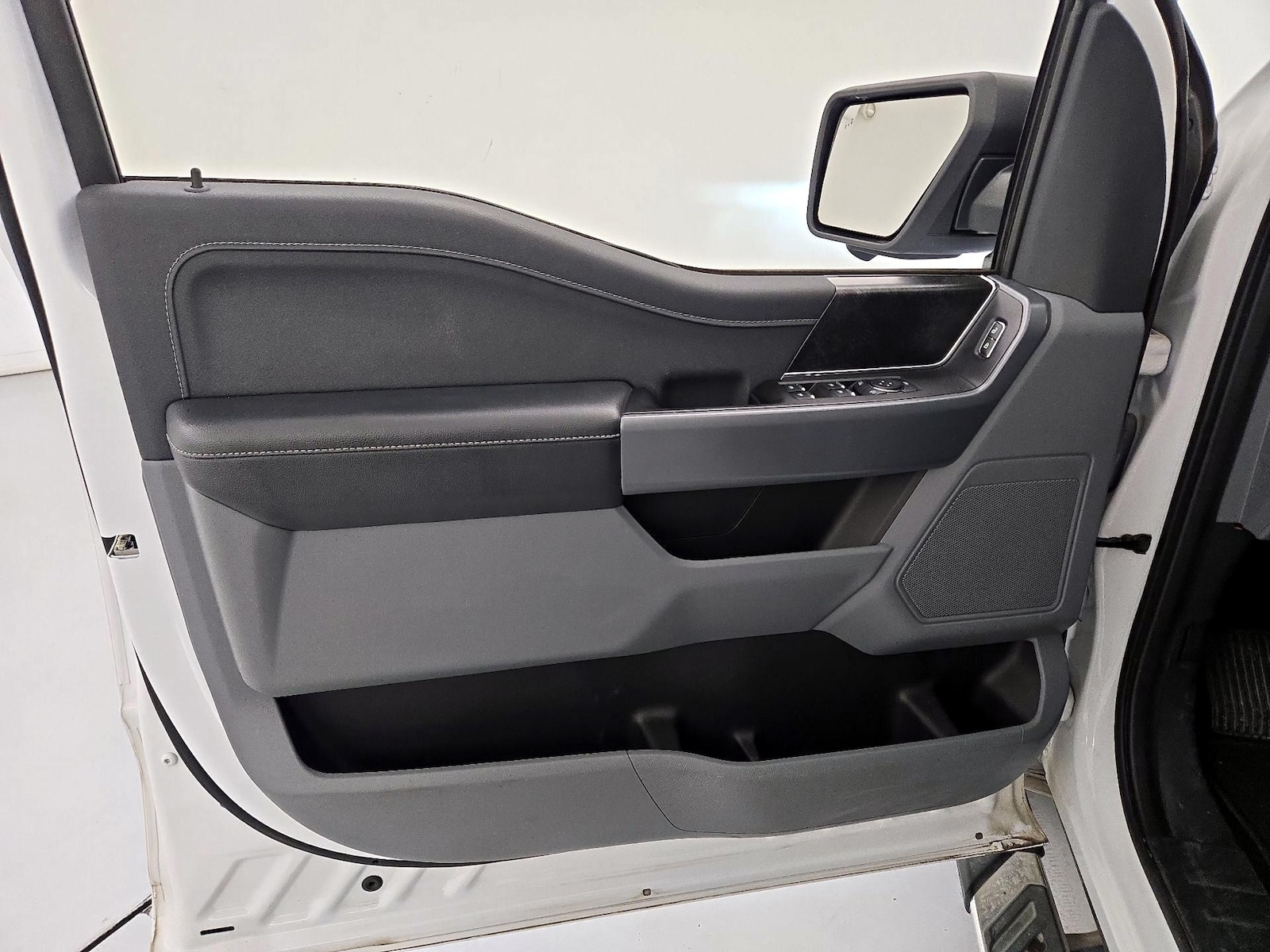 2022 Ford F-150 XLT - Photo 13
