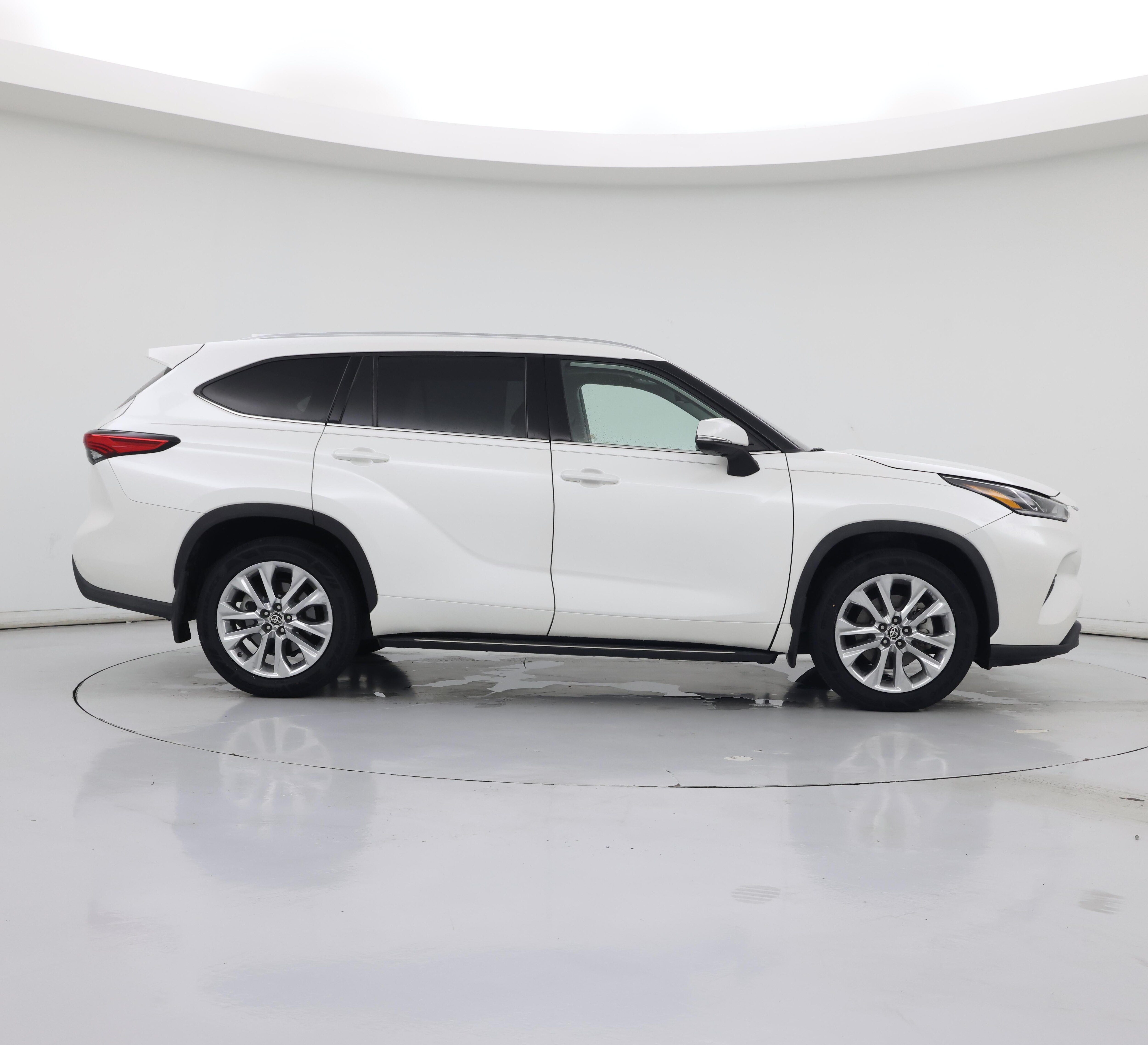Thumbnail: 2020 Toyota Highlander - 7
