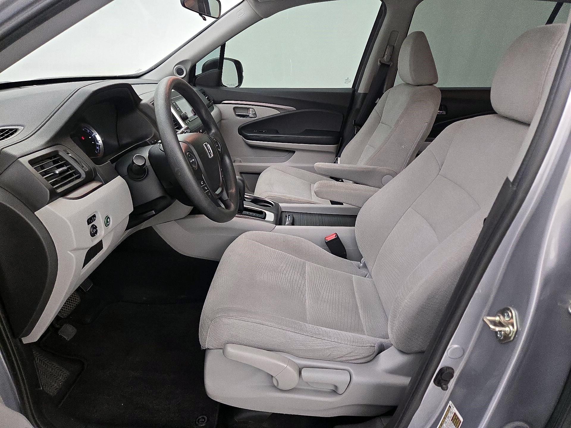 Thumbnail: 2016 Honda Pilot - 11