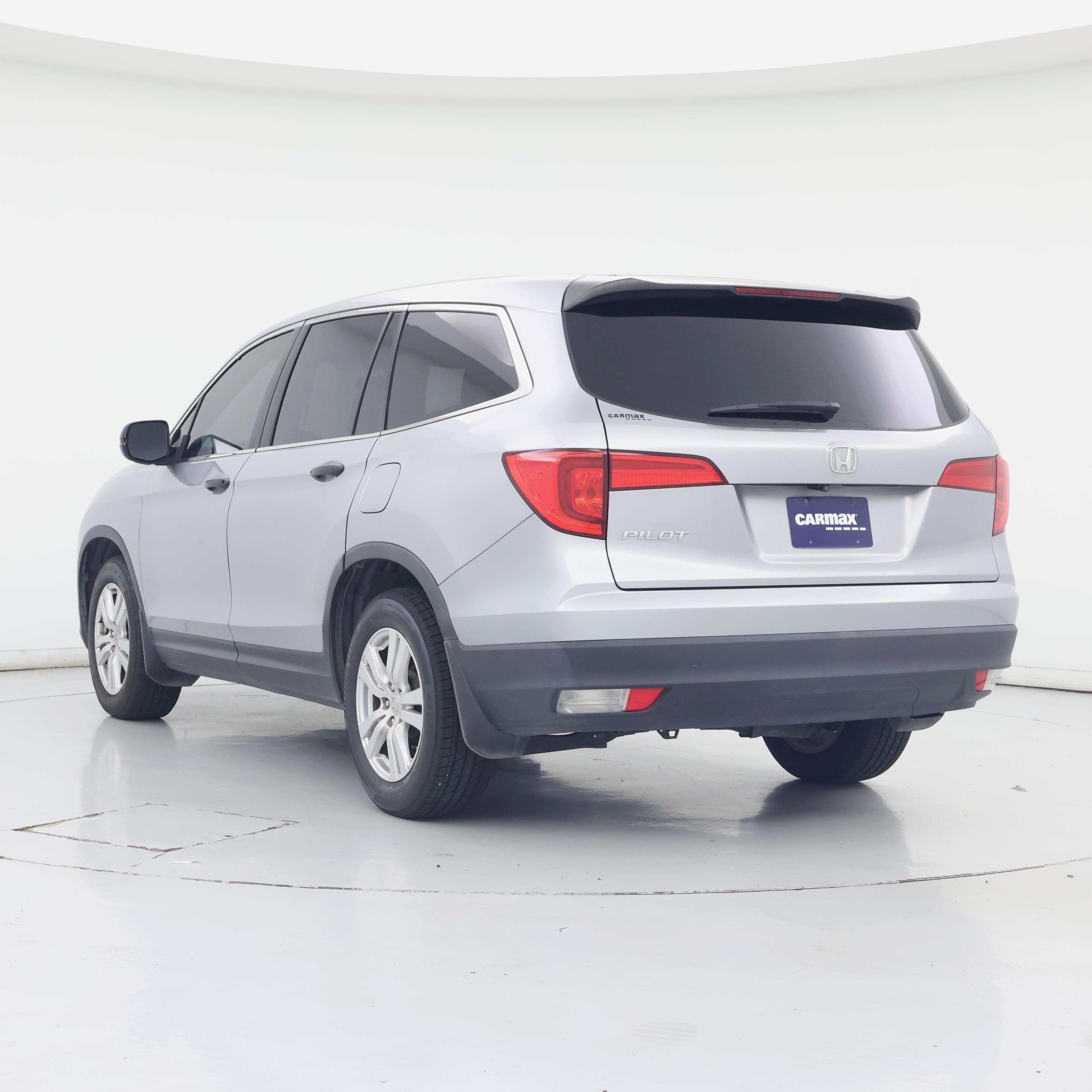 Thumbnail: 2016 Honda Pilot - 2