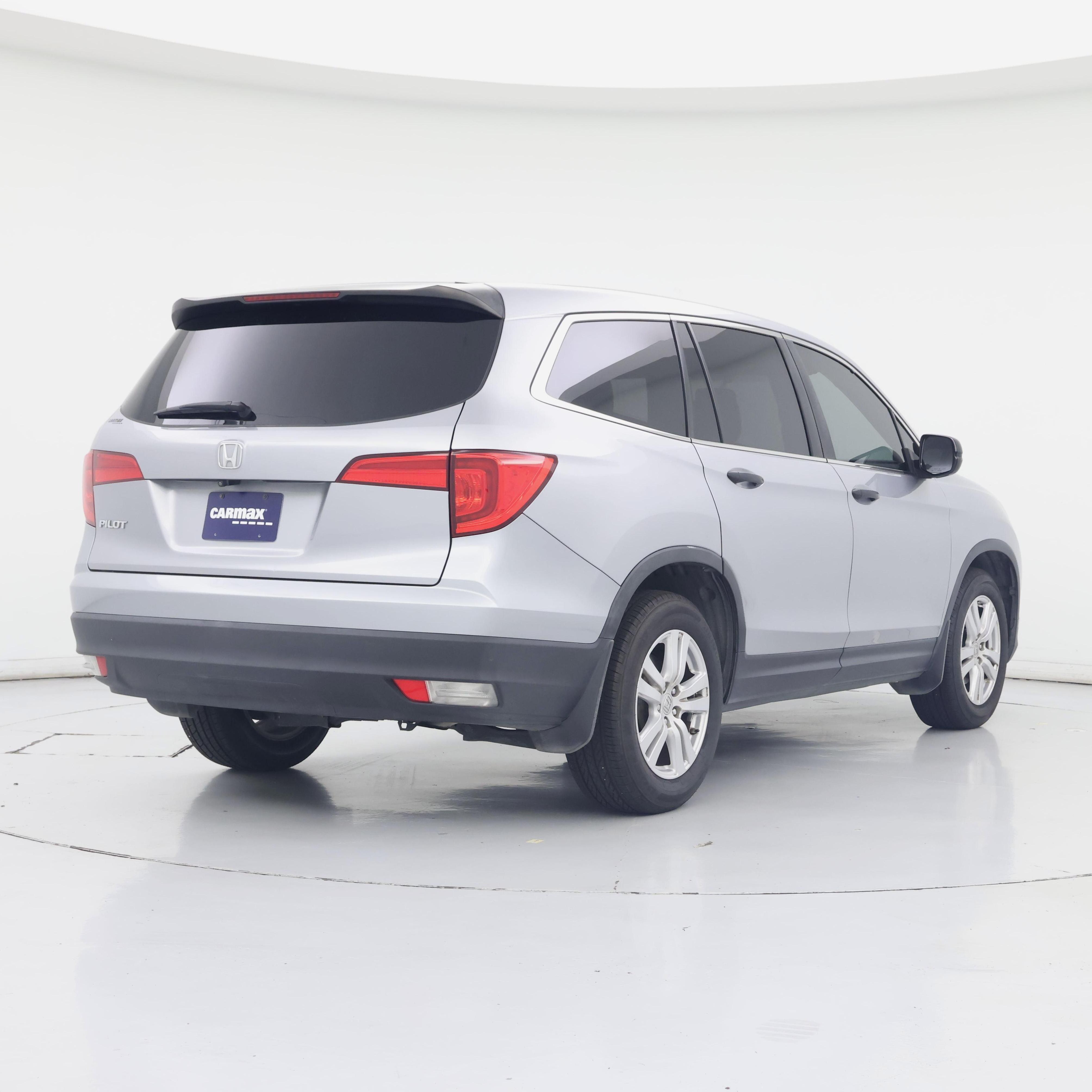 Thumbnail: 2016 Honda Pilot - 8