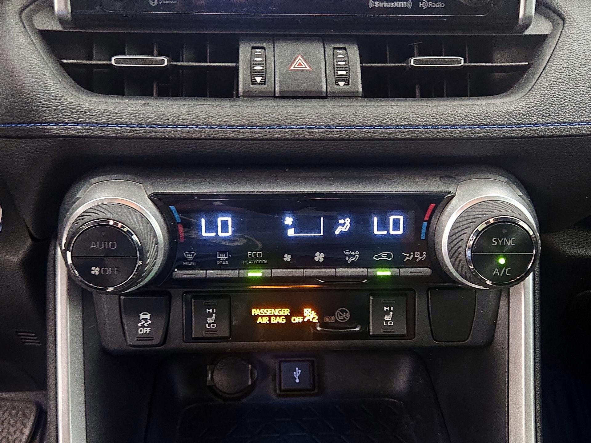 Thumbnail: 2021 Toyota RAV4 - 16
