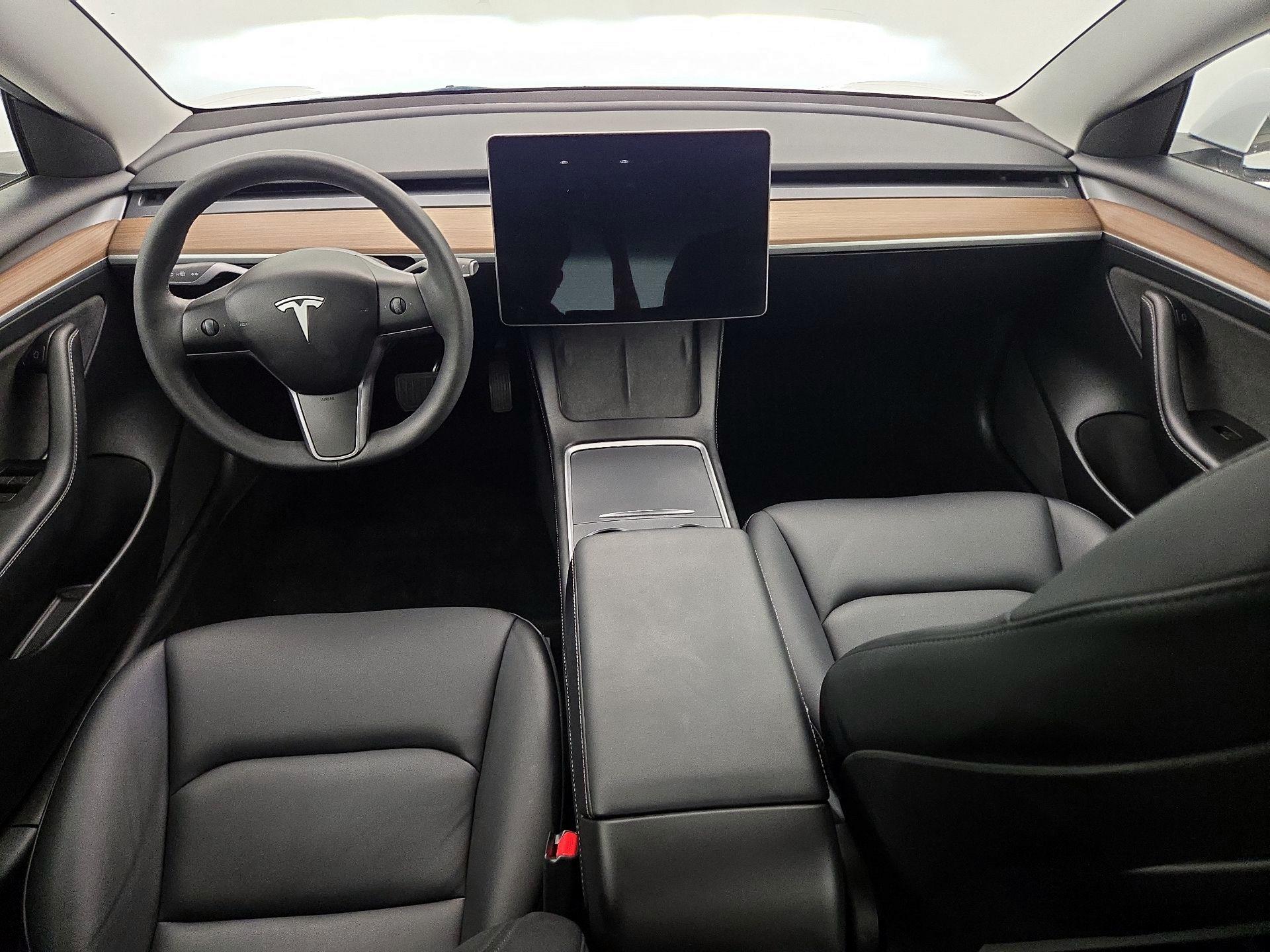 Thumbnail: 2023 Tesla Model 3 - 9