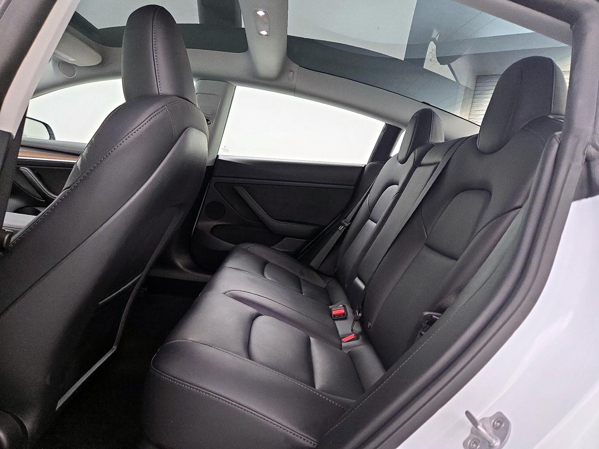 Thumbnail: 2023 Tesla Model 3 - 19
