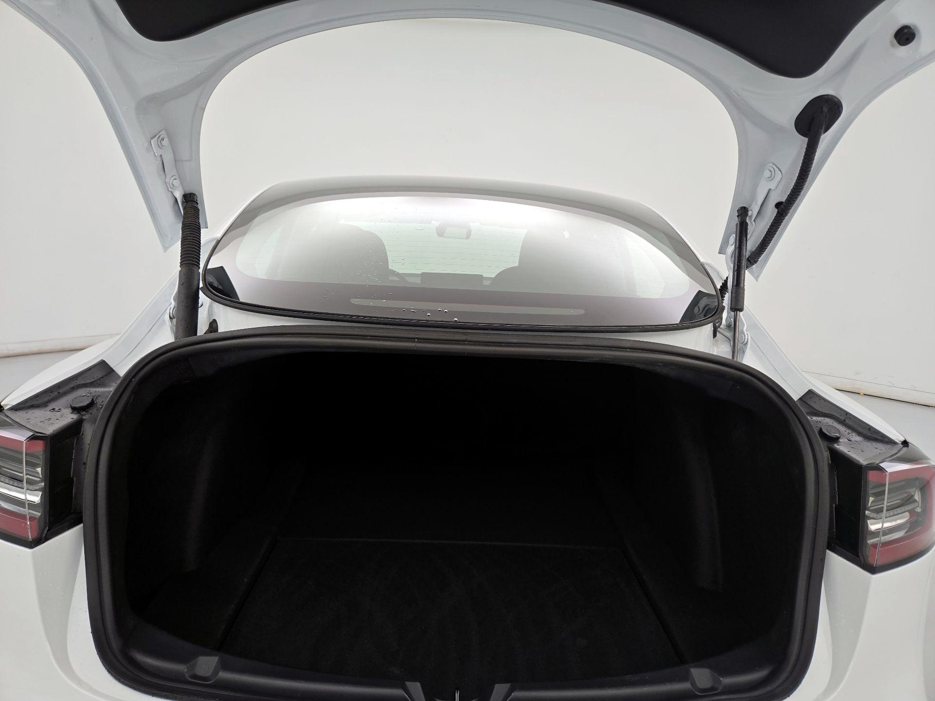 Thumbnail: 2023 Tesla Model 3 - 20