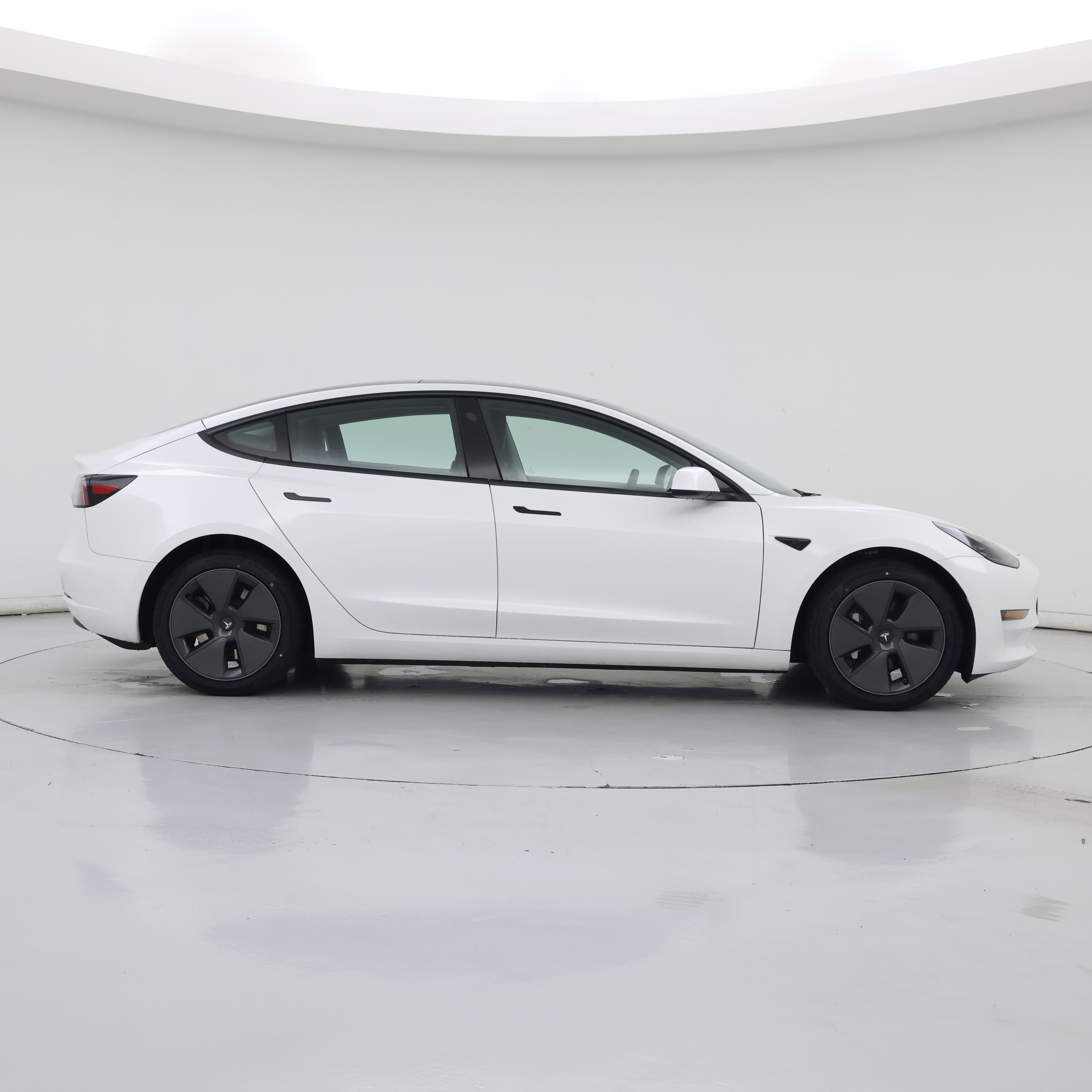 Thumbnail: 2023 Tesla Model 3 - 7