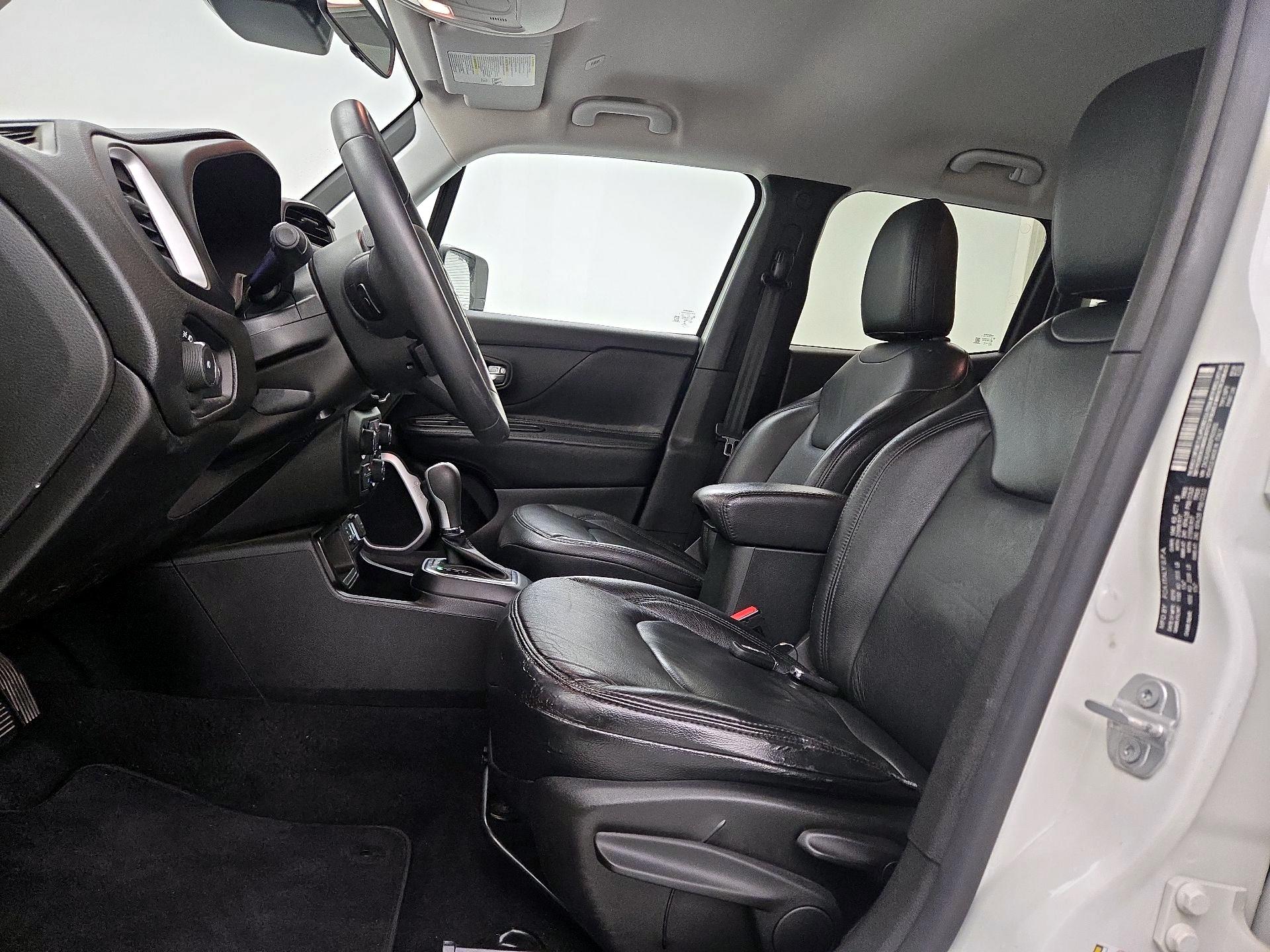 Thumbnail: 2019 Jeep Renegade - 11