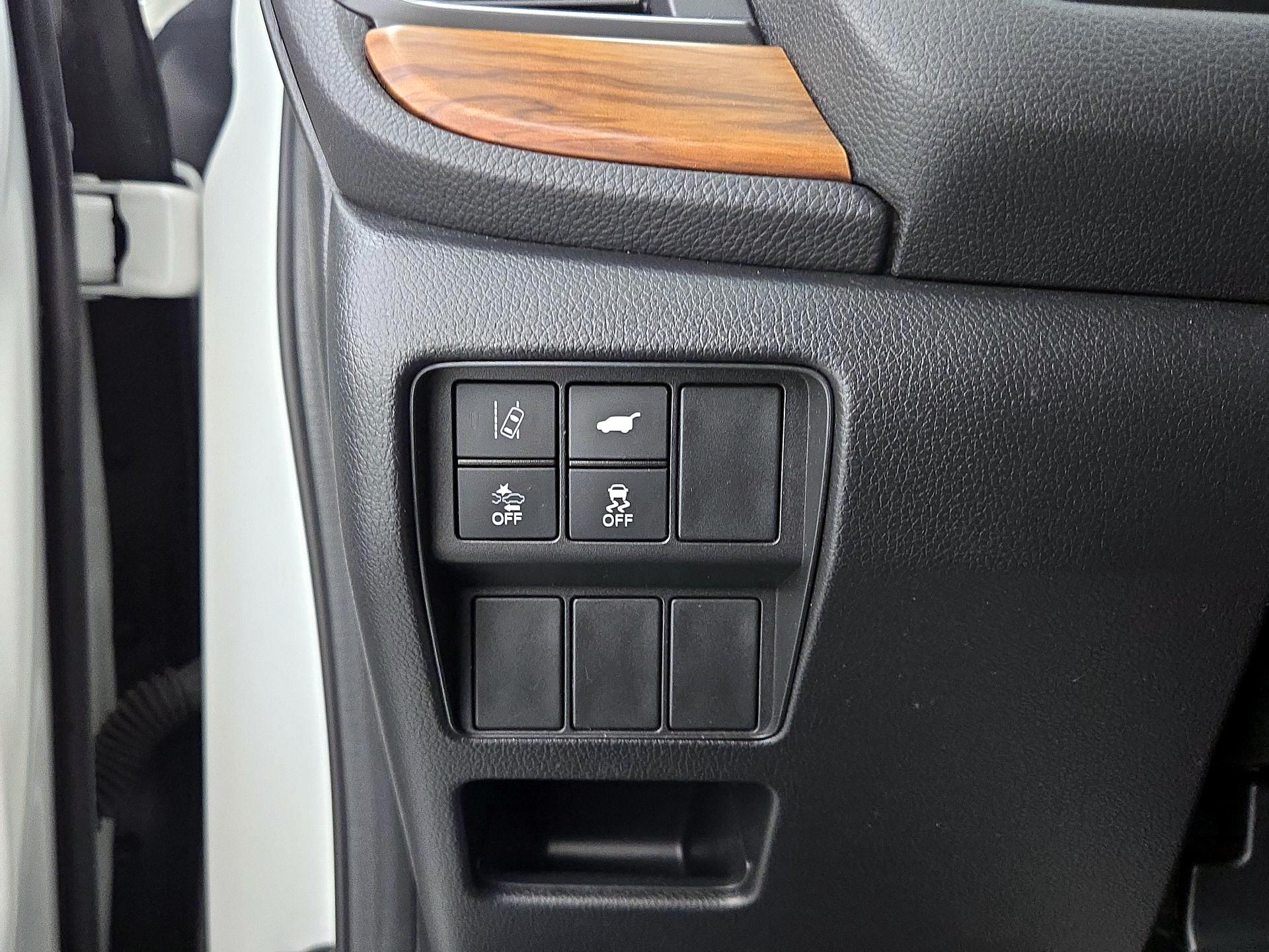Thumbnail: 2017 Honda CR-V - 13
