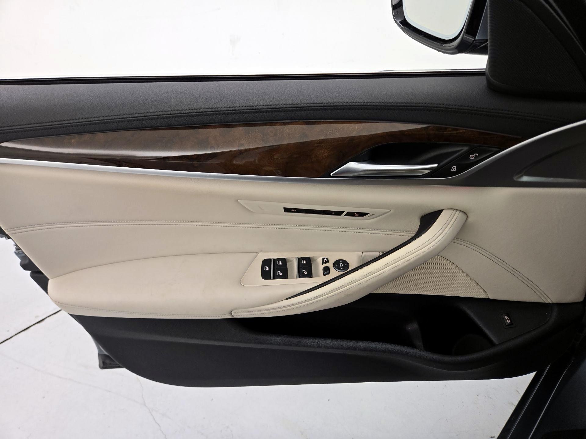 Thumbnail: 2017 BMW 5 Series - 12