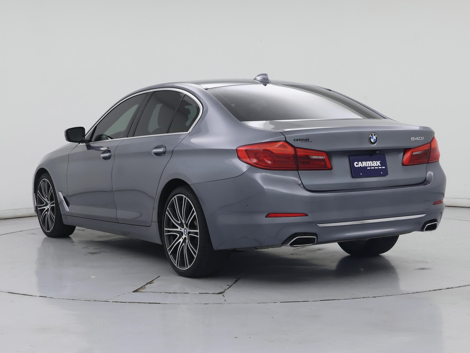 2017 BMW 5 Series 540i - Photo 3