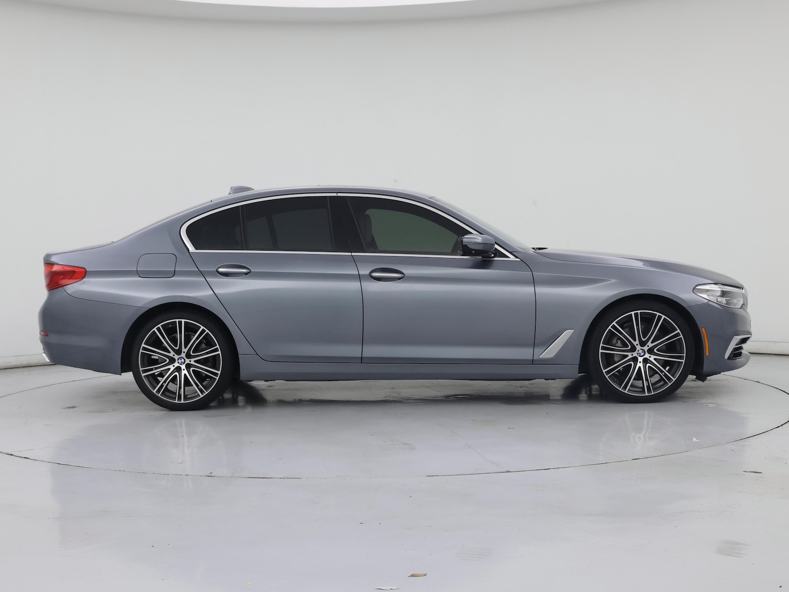 2017 BMW 5 Series 540i - Photo 8