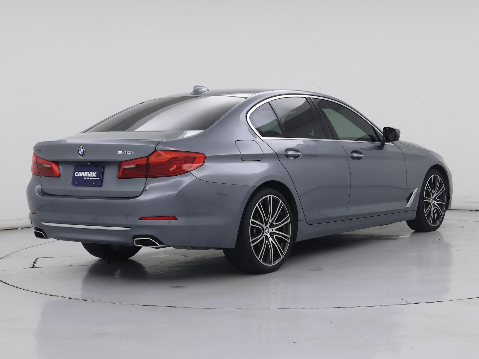 2017 BMW 5 Series 540i - Photo 9