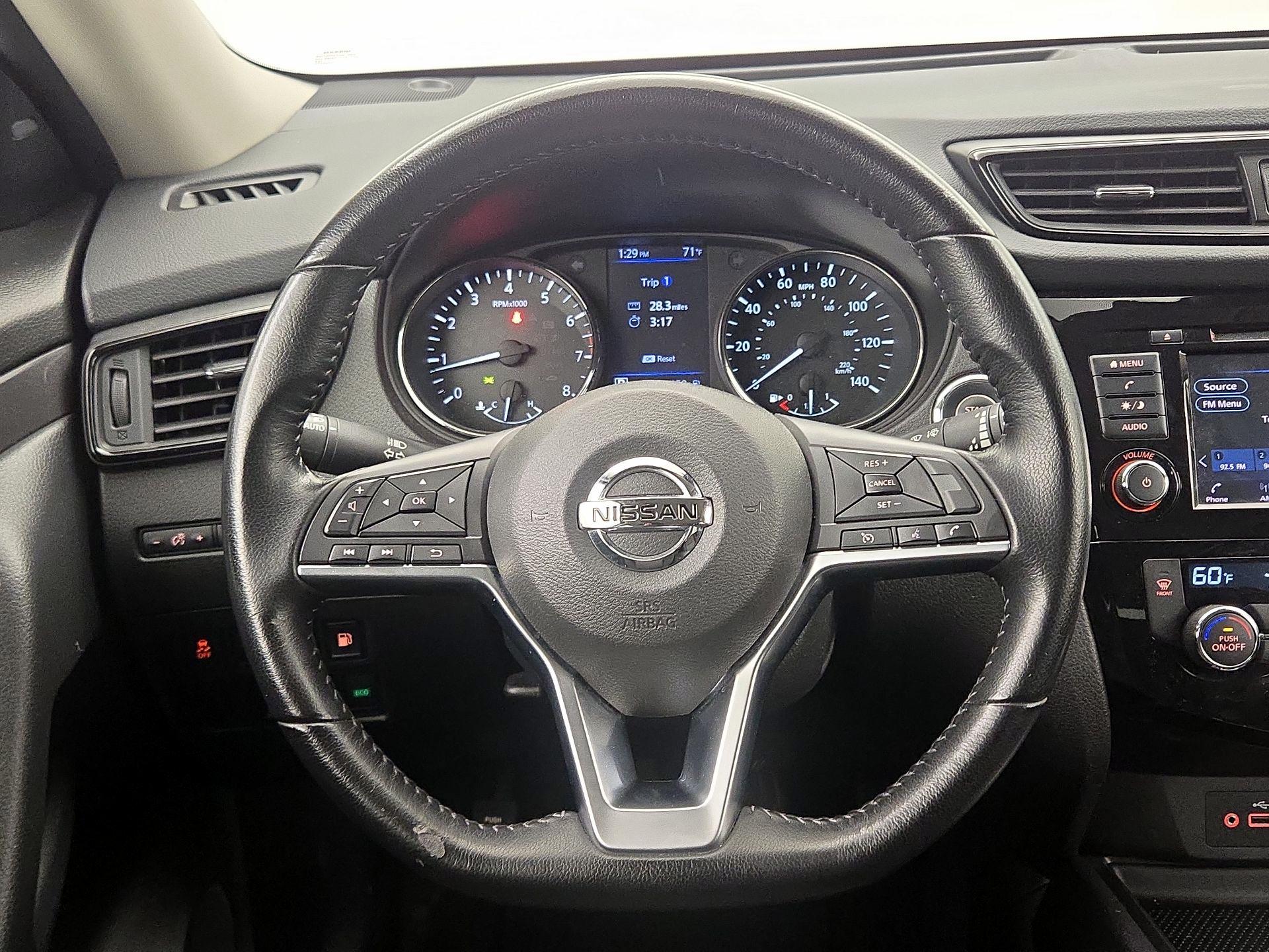 Thumbnail: 2020 Nissan Rogue - 10