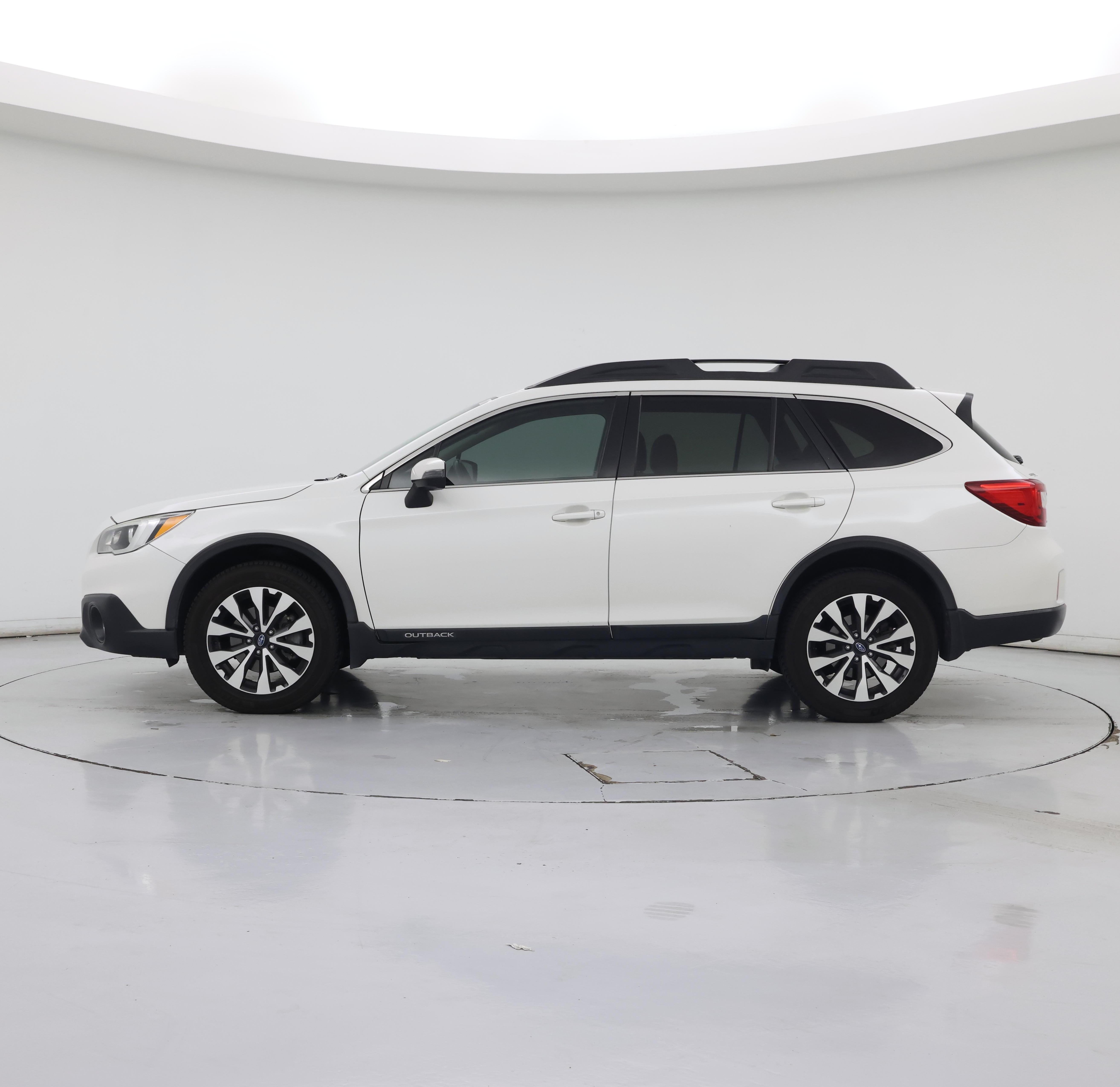 Thumbnail: 2016 Subaru Outback - 3