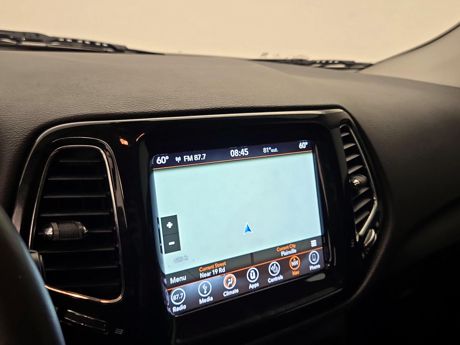 Thumbnail: 2018 Jeep Compass - 14