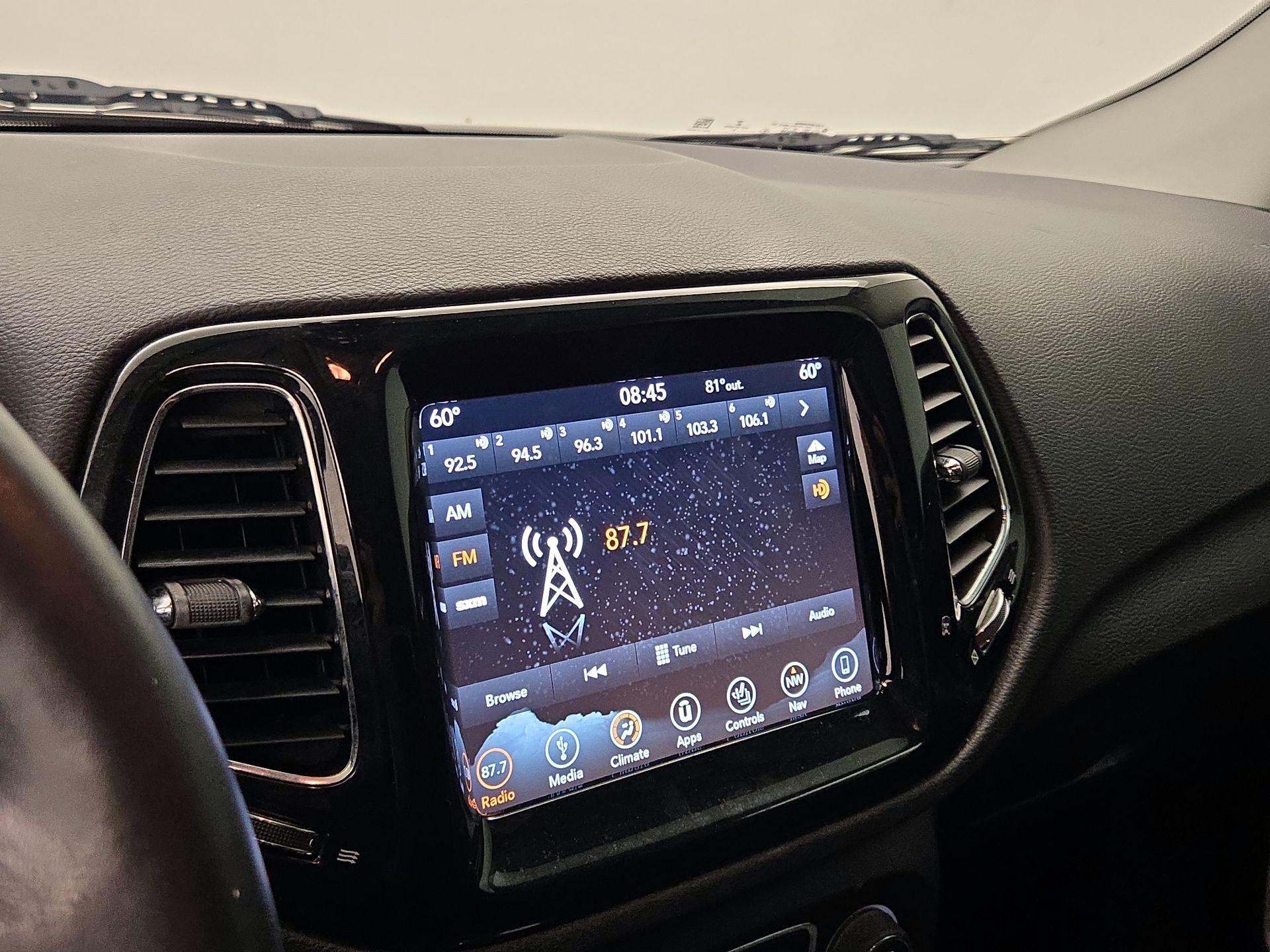 Thumbnail: 2018 Jeep Compass - 16