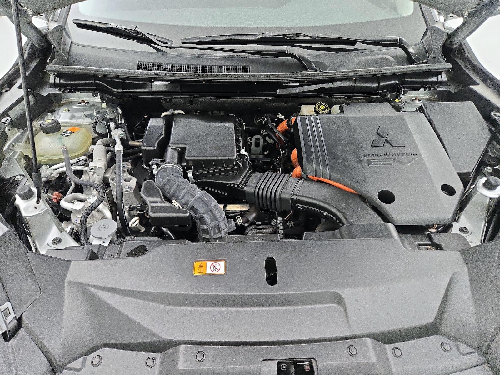 2023 Mitsubishi Outlander Plug-In Hybrid SE - Photo 24