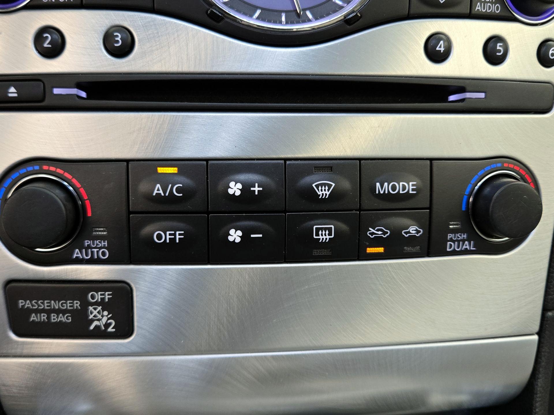 Thumbnail: 2014 INFINITI Q60 - 17