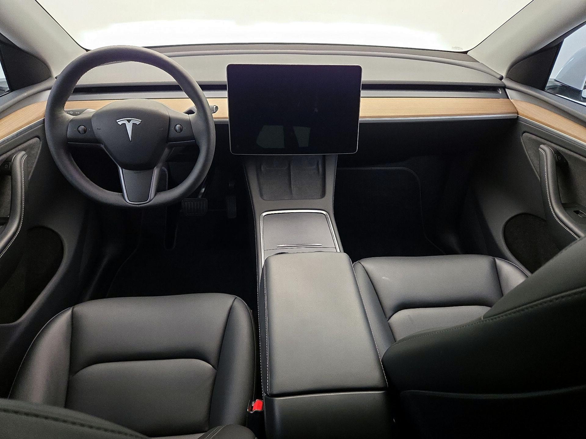 Thumbnail: 2024 Tesla Model Y - 9