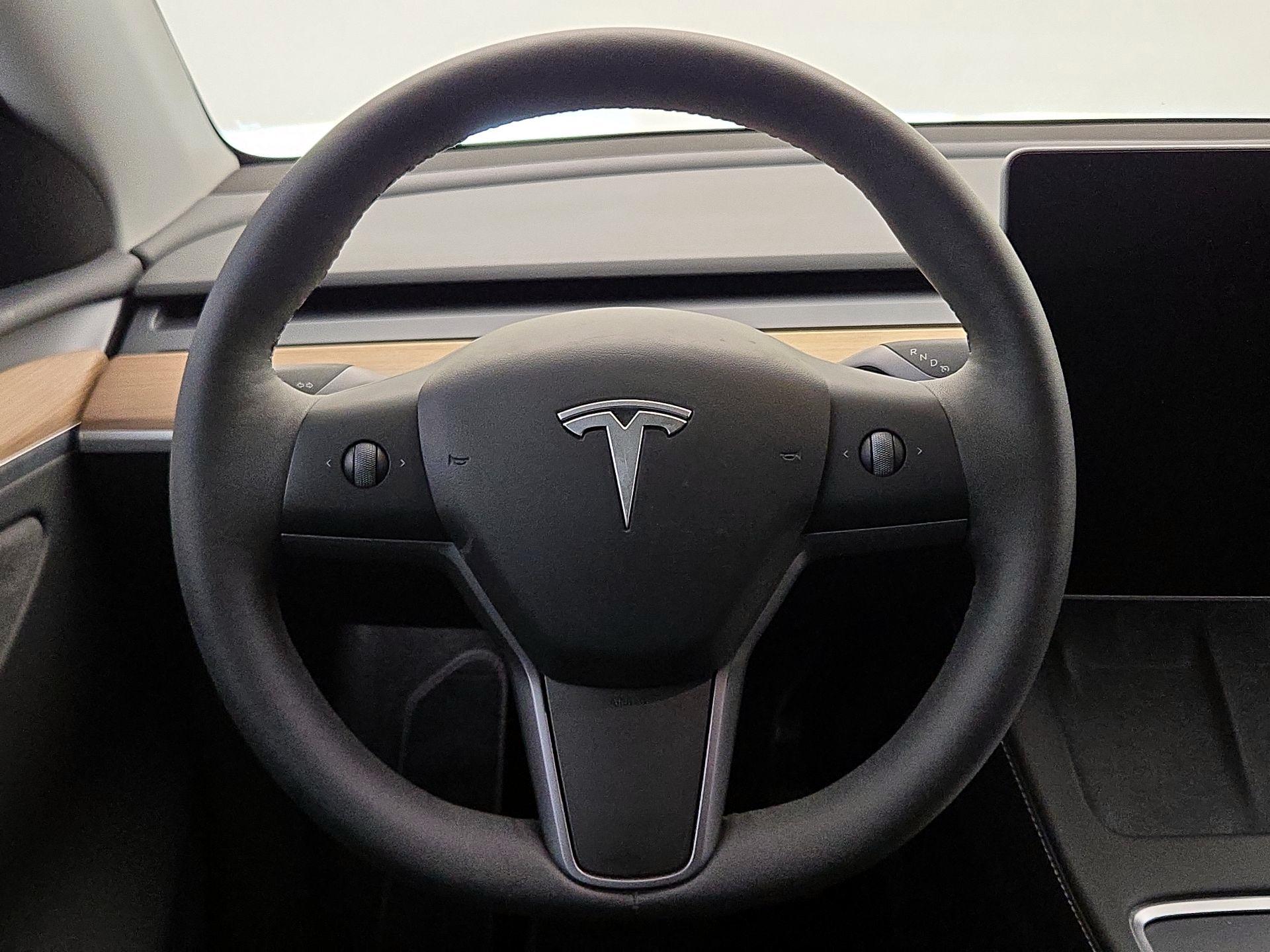 Thumbnail: 2024 Tesla Model Y - 10