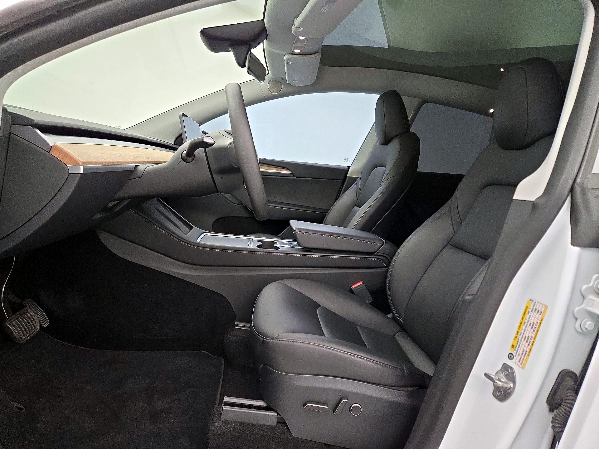 Thumbnail: 2024 Tesla Model Y - 11