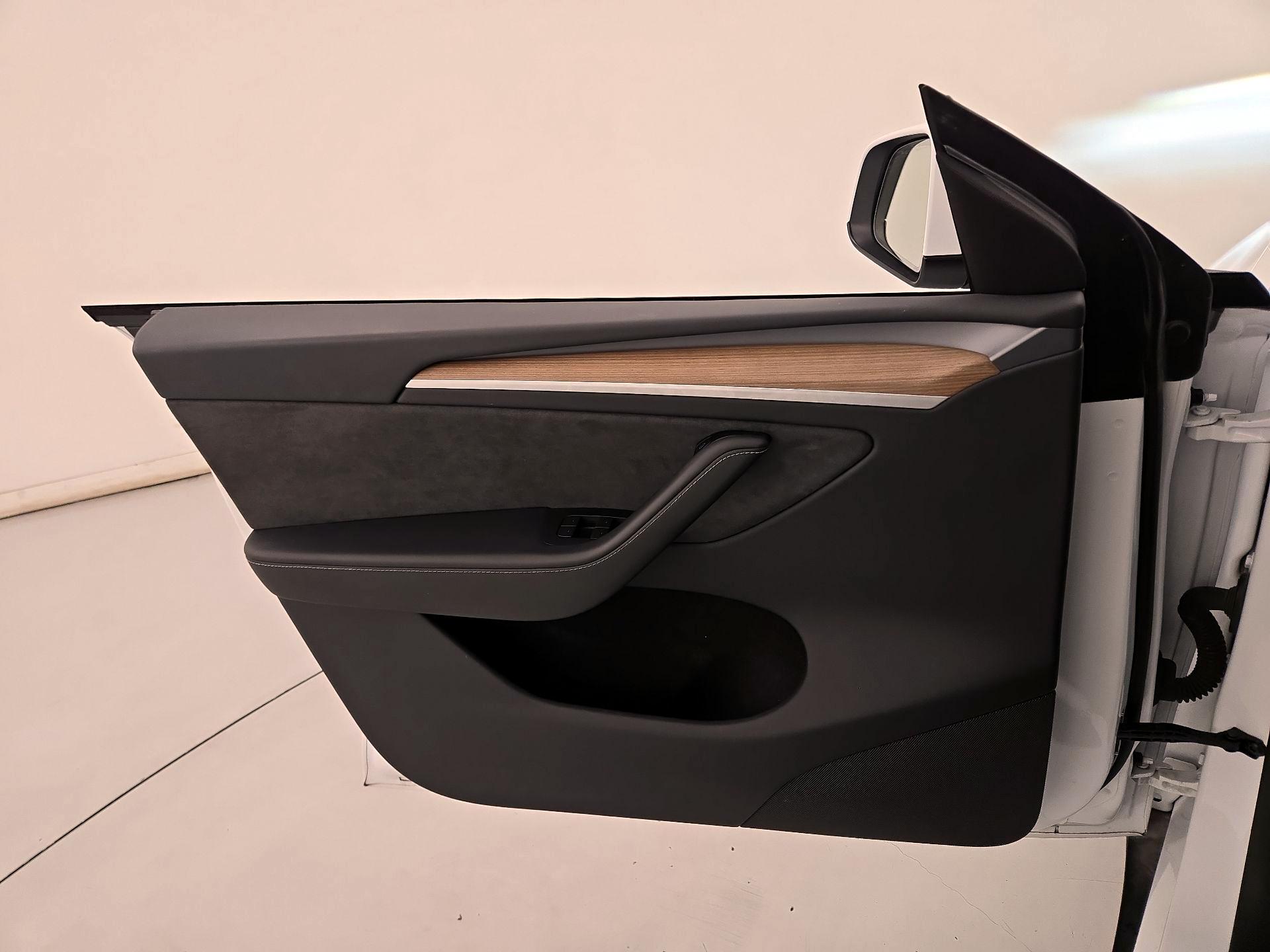 Thumbnail: 2024 Tesla Model Y - 12