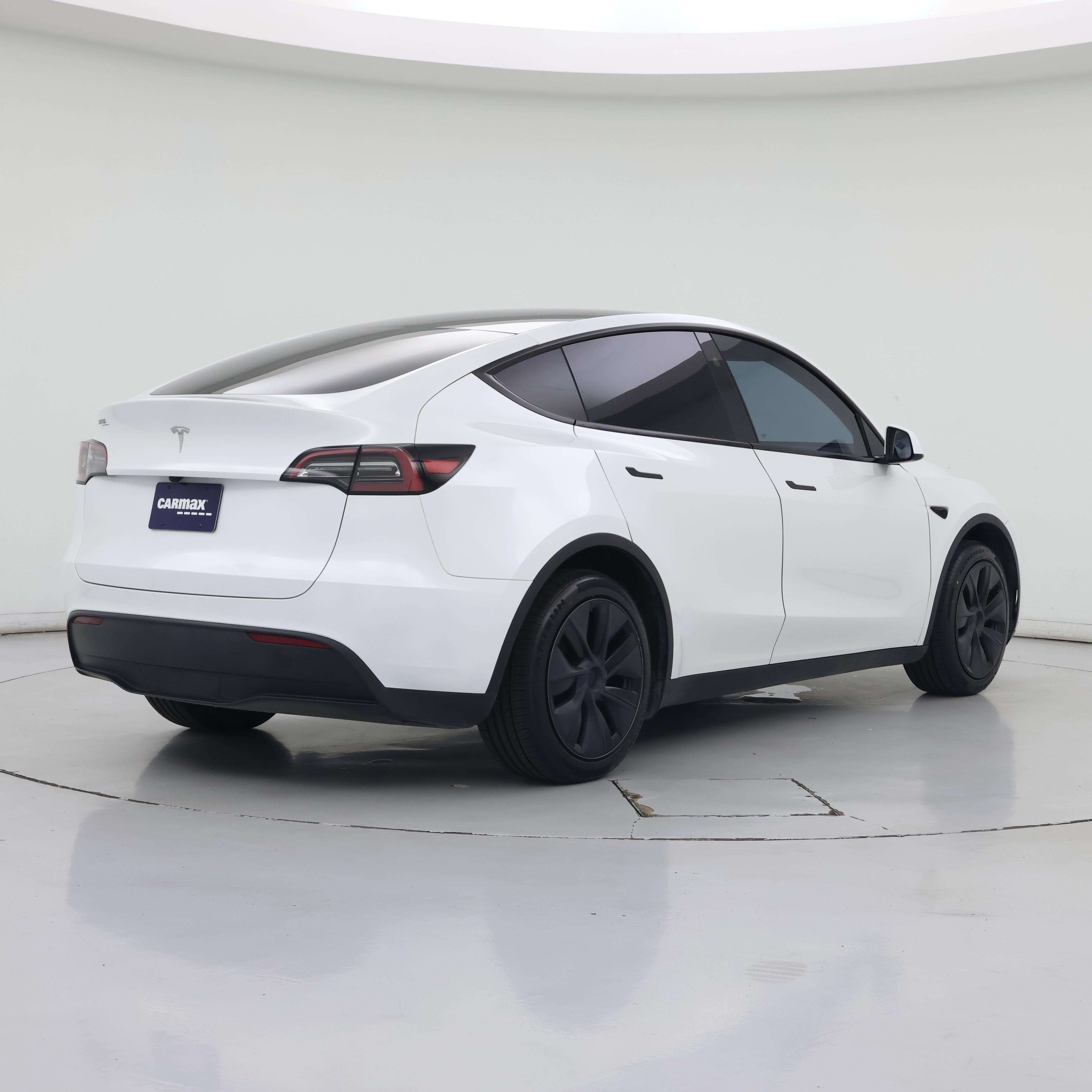 Thumbnail: 2024 Tesla Model Y - 8