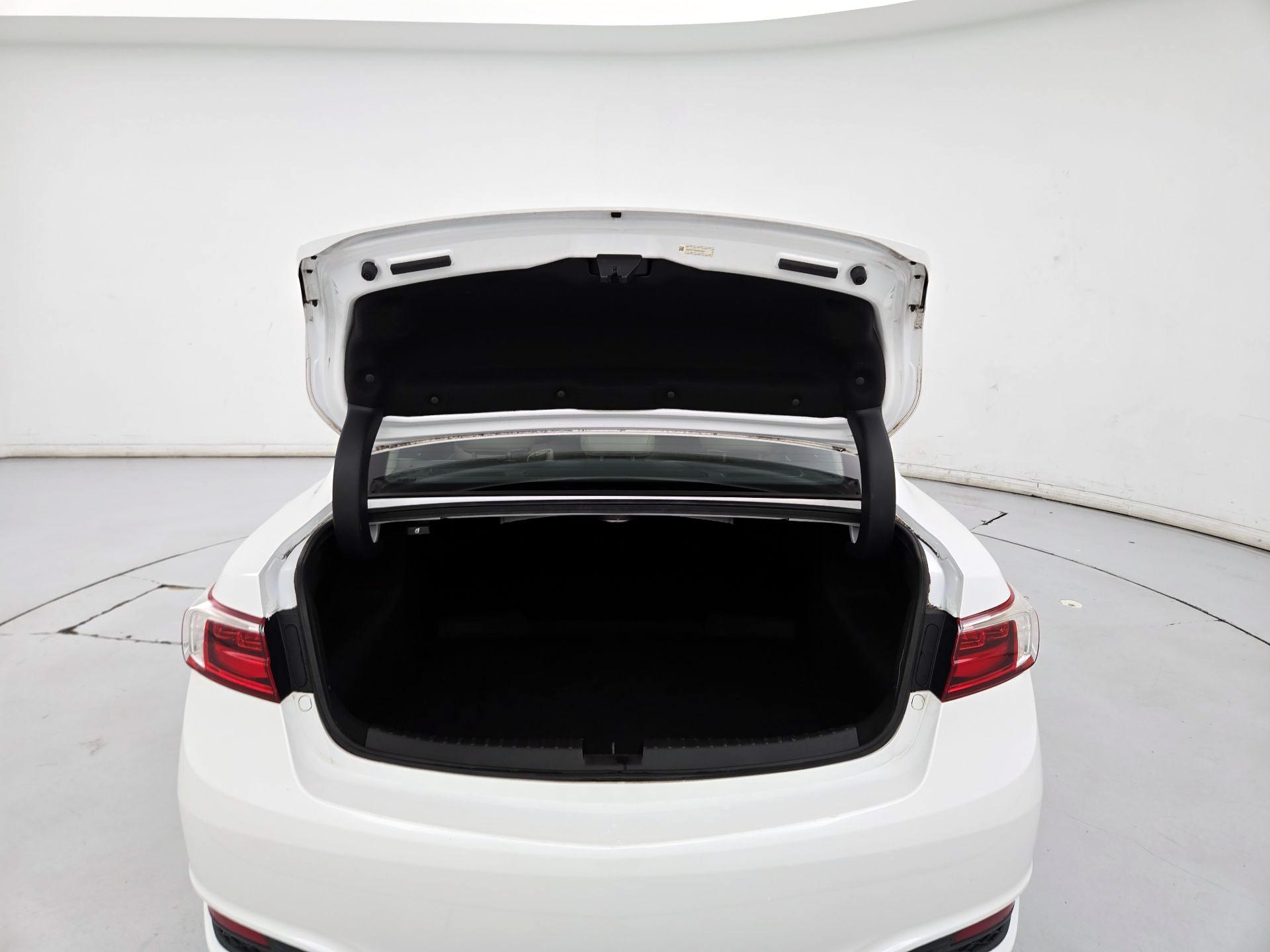 Thumbnail: 2017 Acura ILX - 20