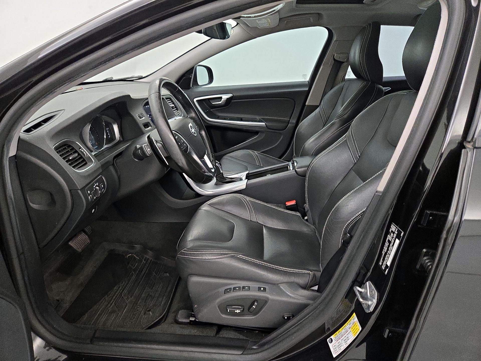 Thumbnail: 2018 Volvo S60 - 11