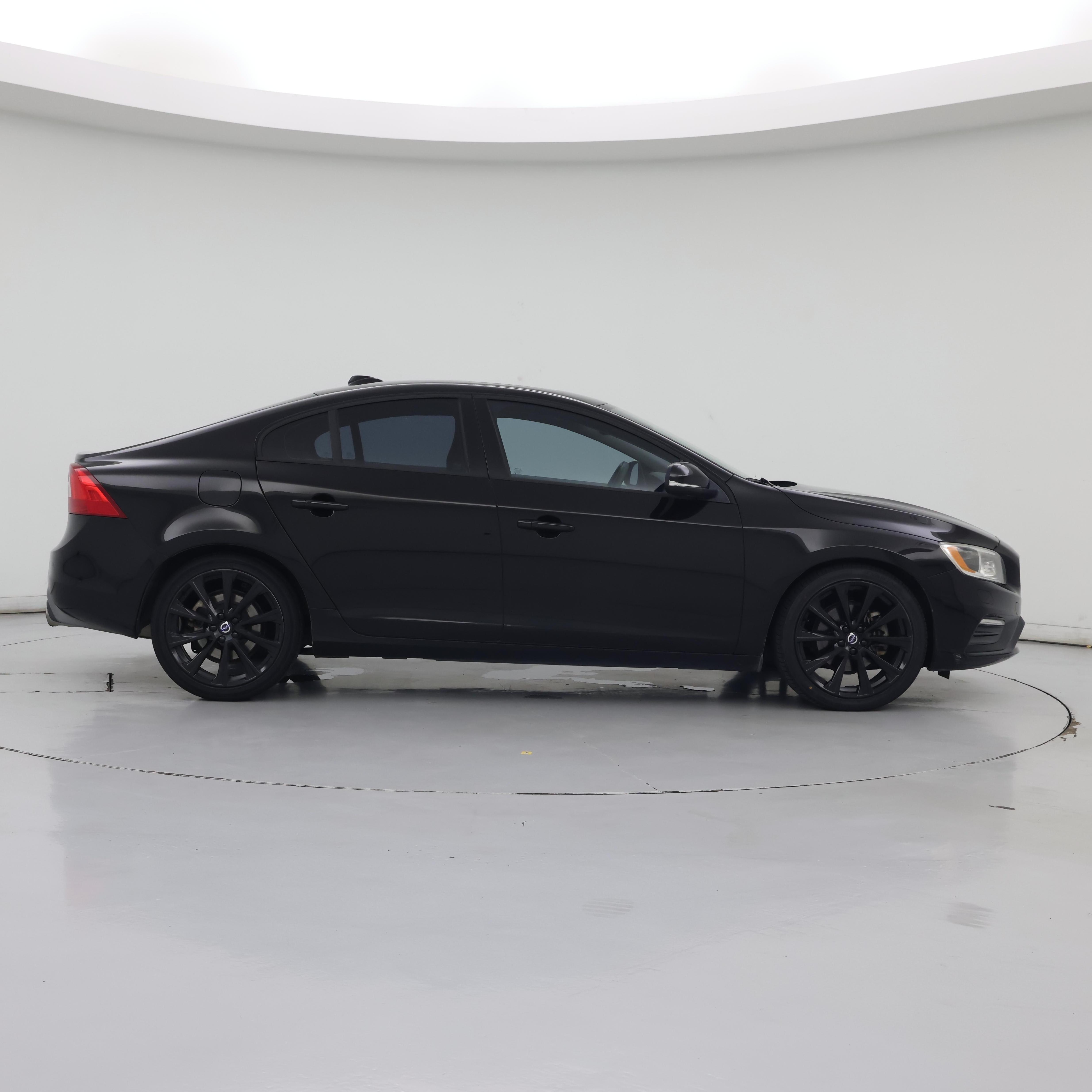 Thumbnail: 2018 Volvo S60 - 7