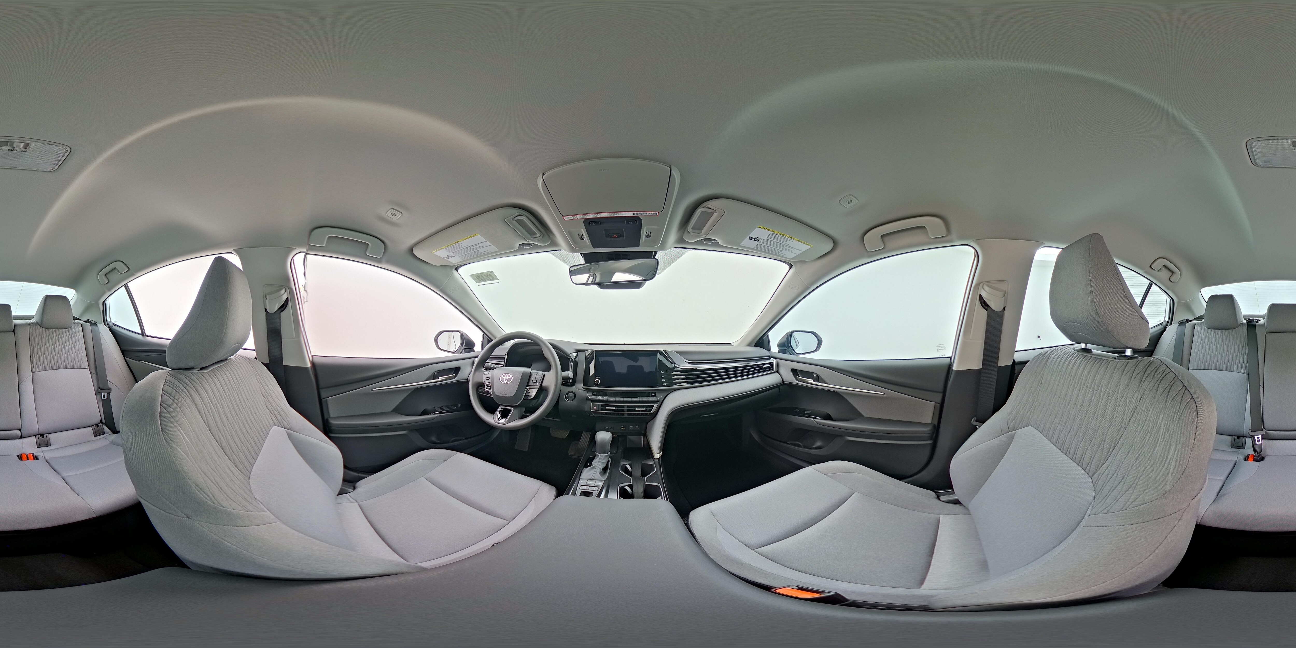 2025 Toyota Camry LE - Photo 15