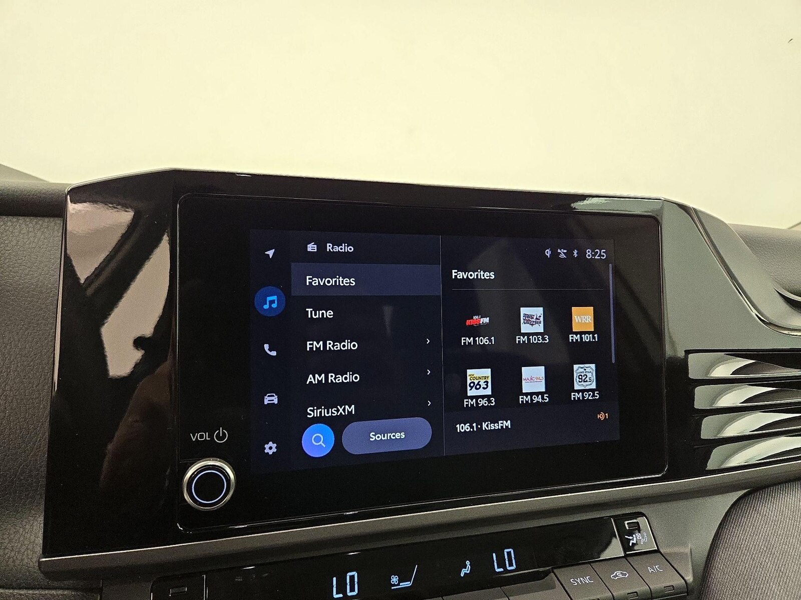2025 Toyota Camry LE - Photo 7