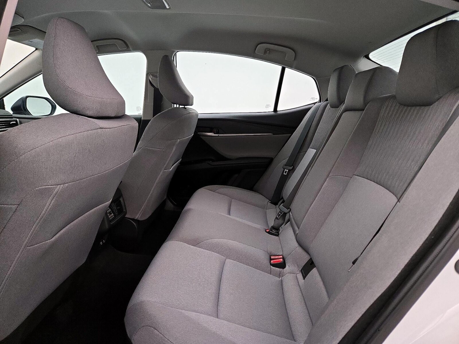 2025 Toyota Camry LE - Photo 11