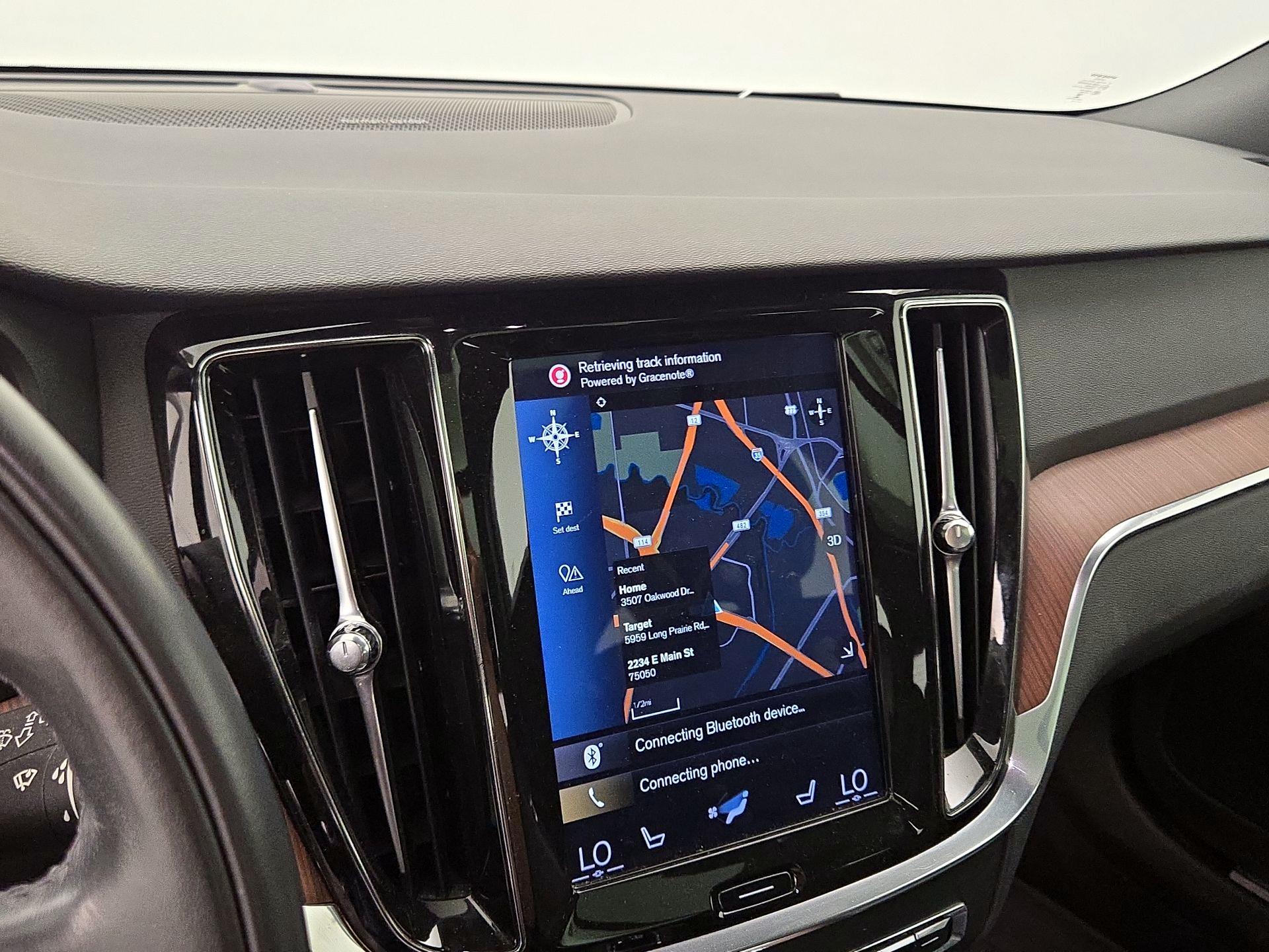 Thumbnail: 2020 Volvo V60 - 14