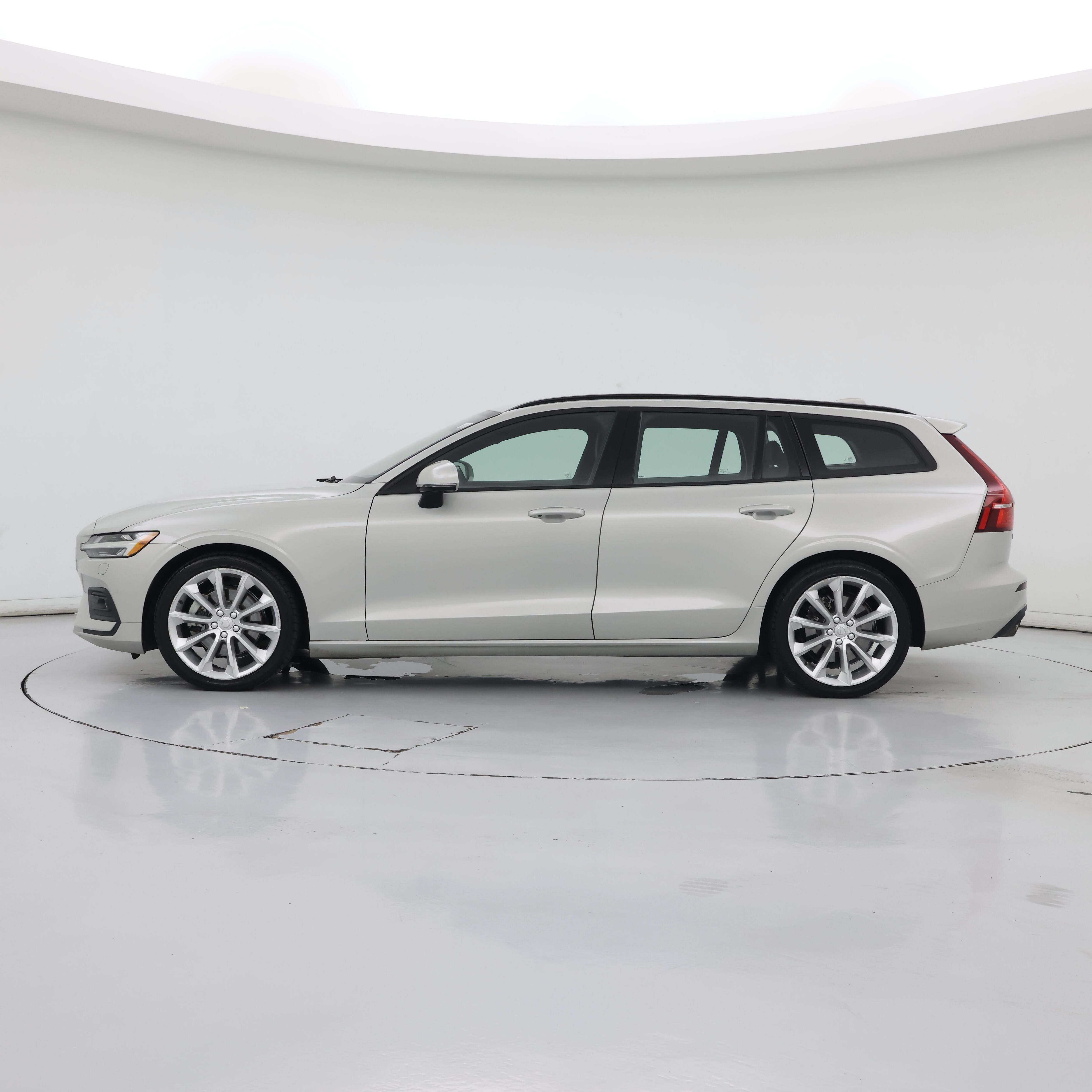 Thumbnail: 2020 Volvo V60 - 3