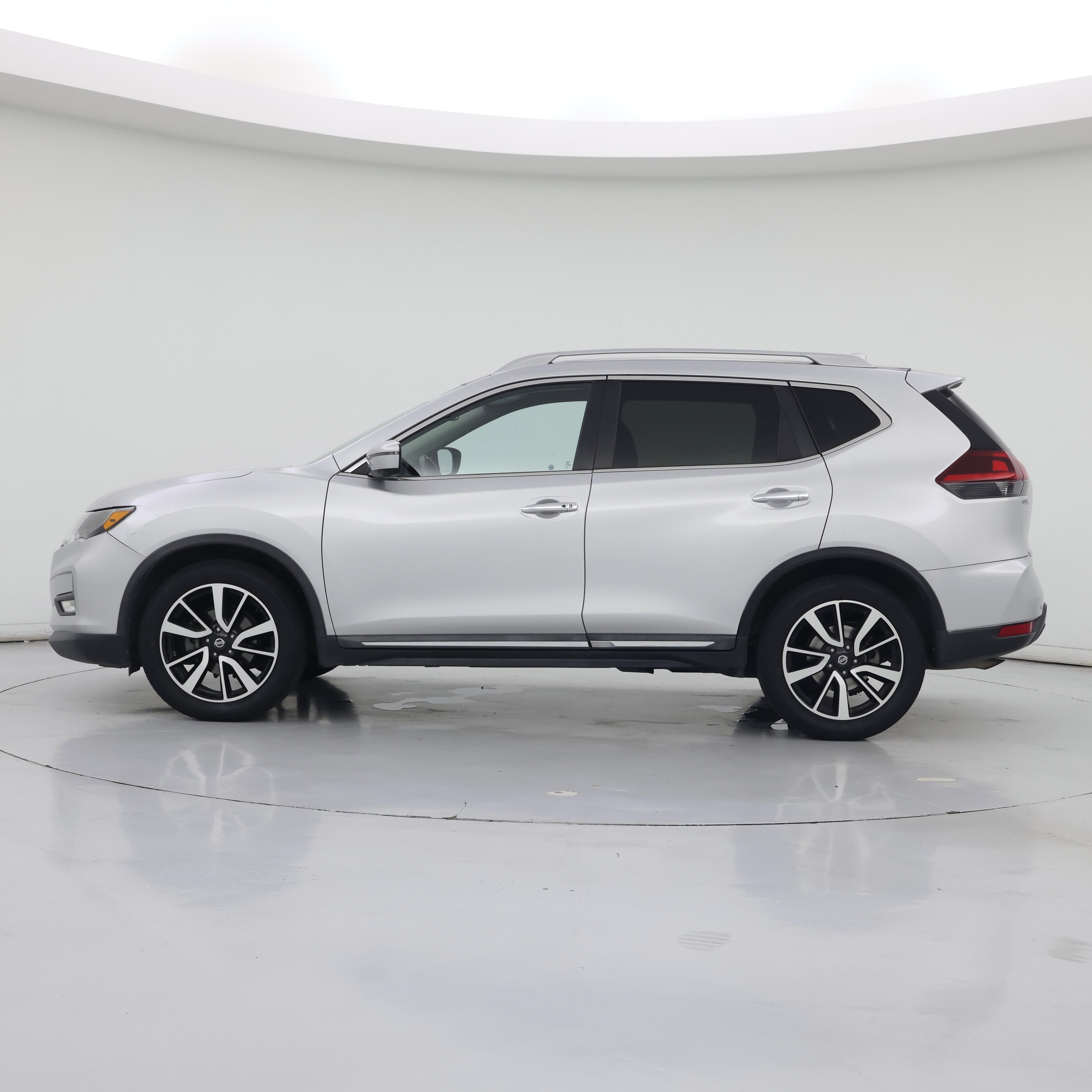 Thumbnail: 2020 Nissan Rogue - 3