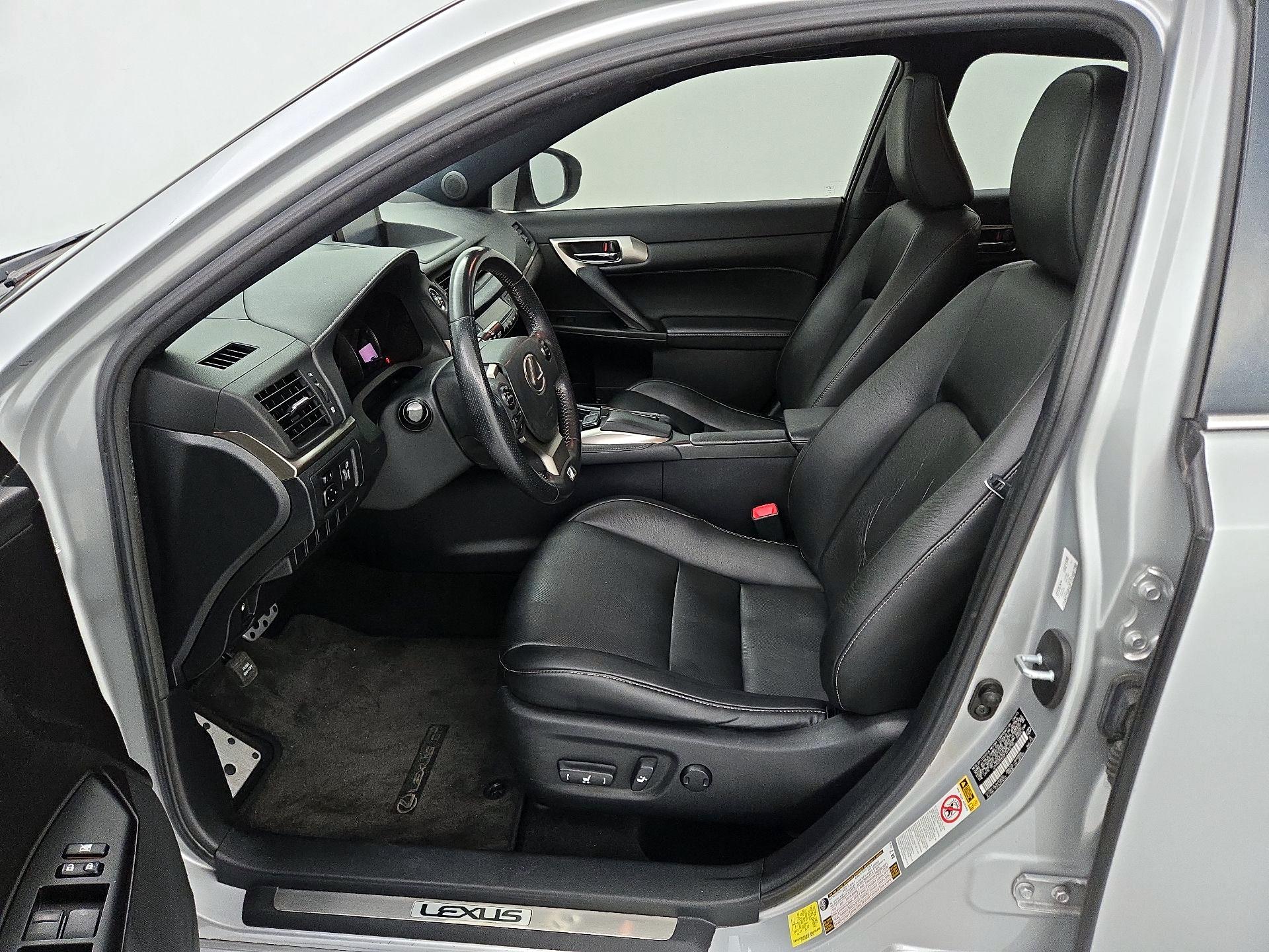 Thumbnail: 2015 Lexus CT - 11