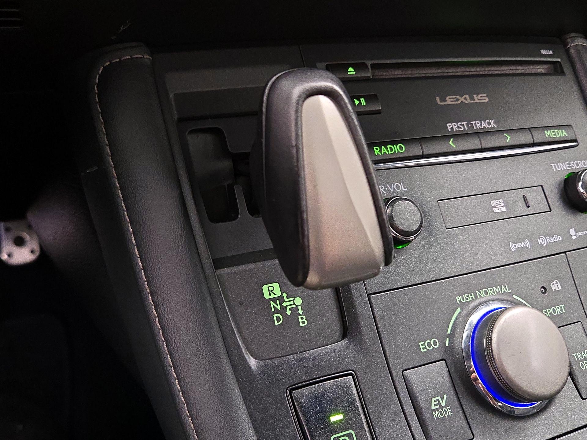 Thumbnail: 2015 Lexus CT - 17