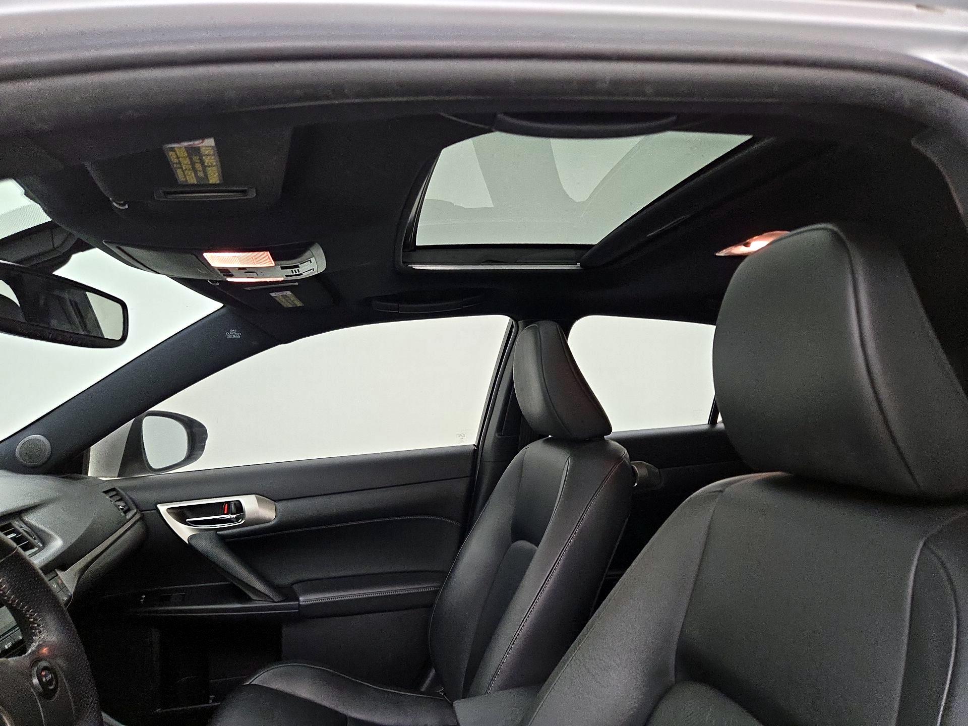 Thumbnail: 2015 Lexus CT - 19