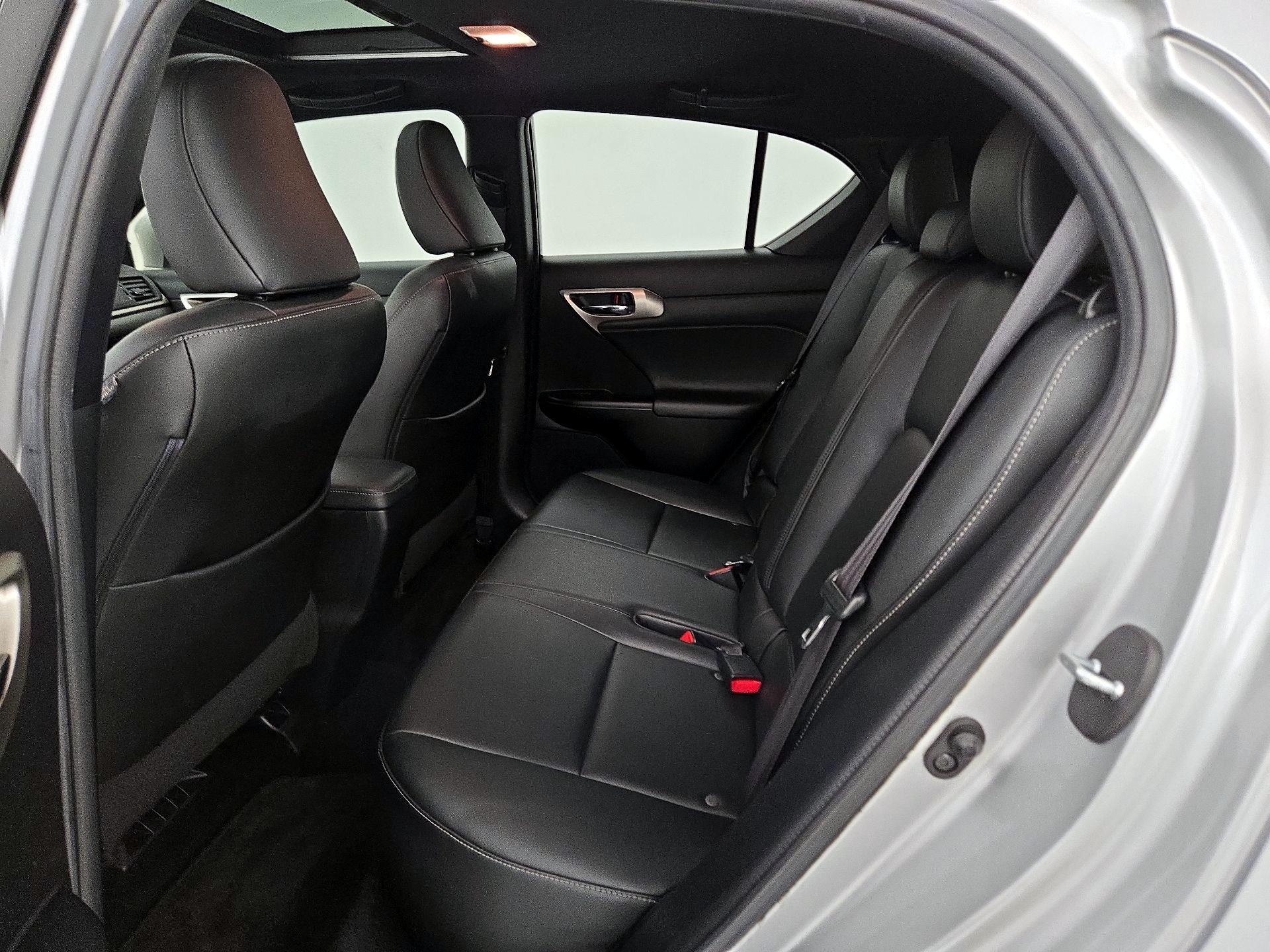 Thumbnail: 2015 Lexus CT - 20