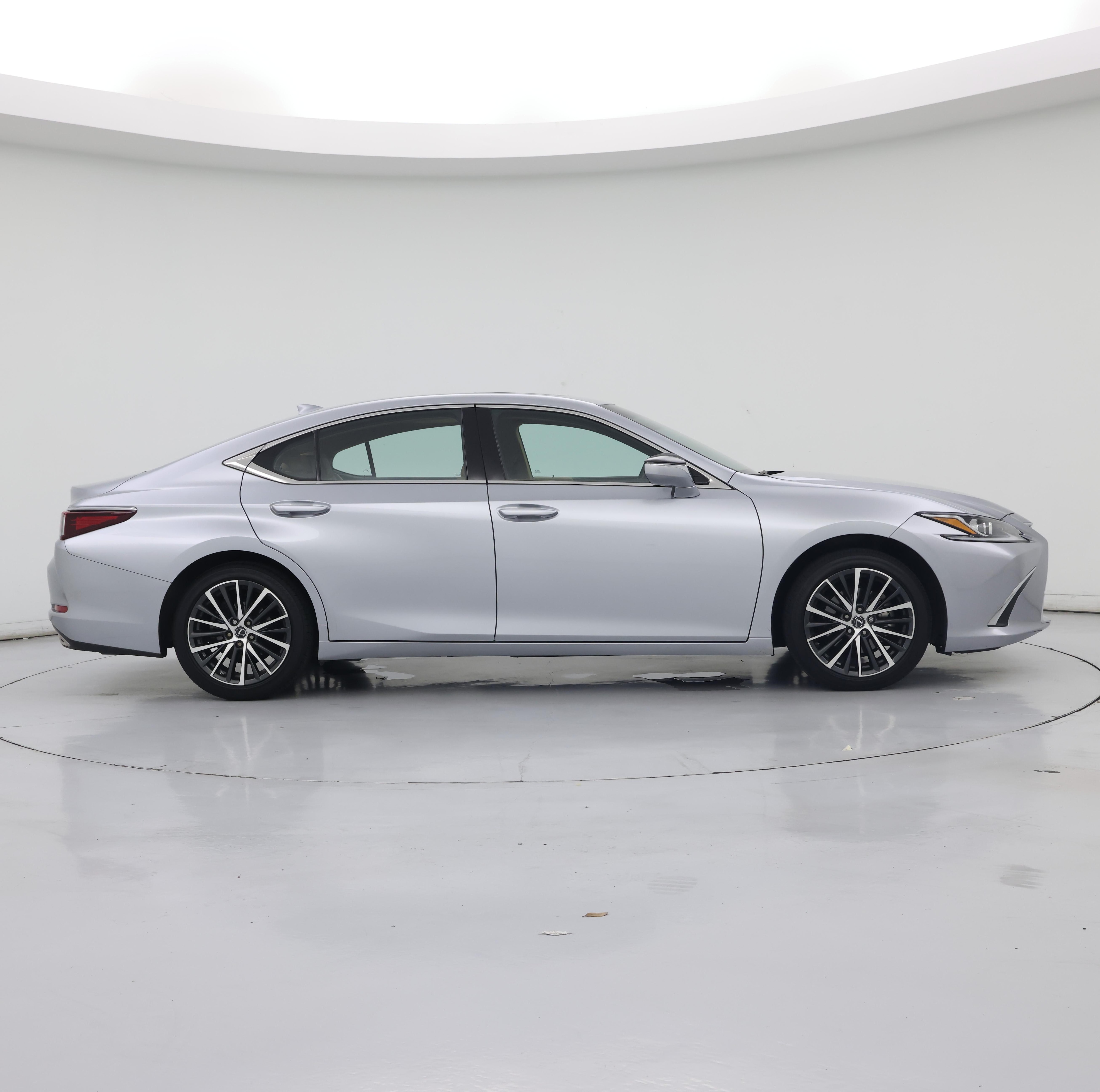 Thumbnail: 2023 Lexus ES - 7