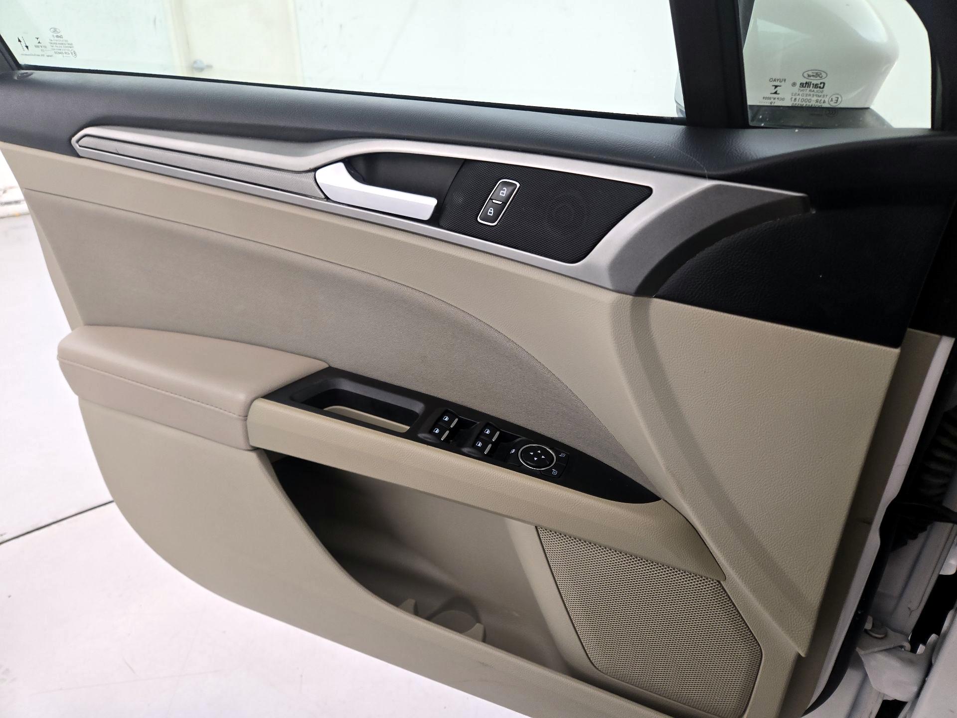 Thumbnail: 2020 Ford Fusion - 12