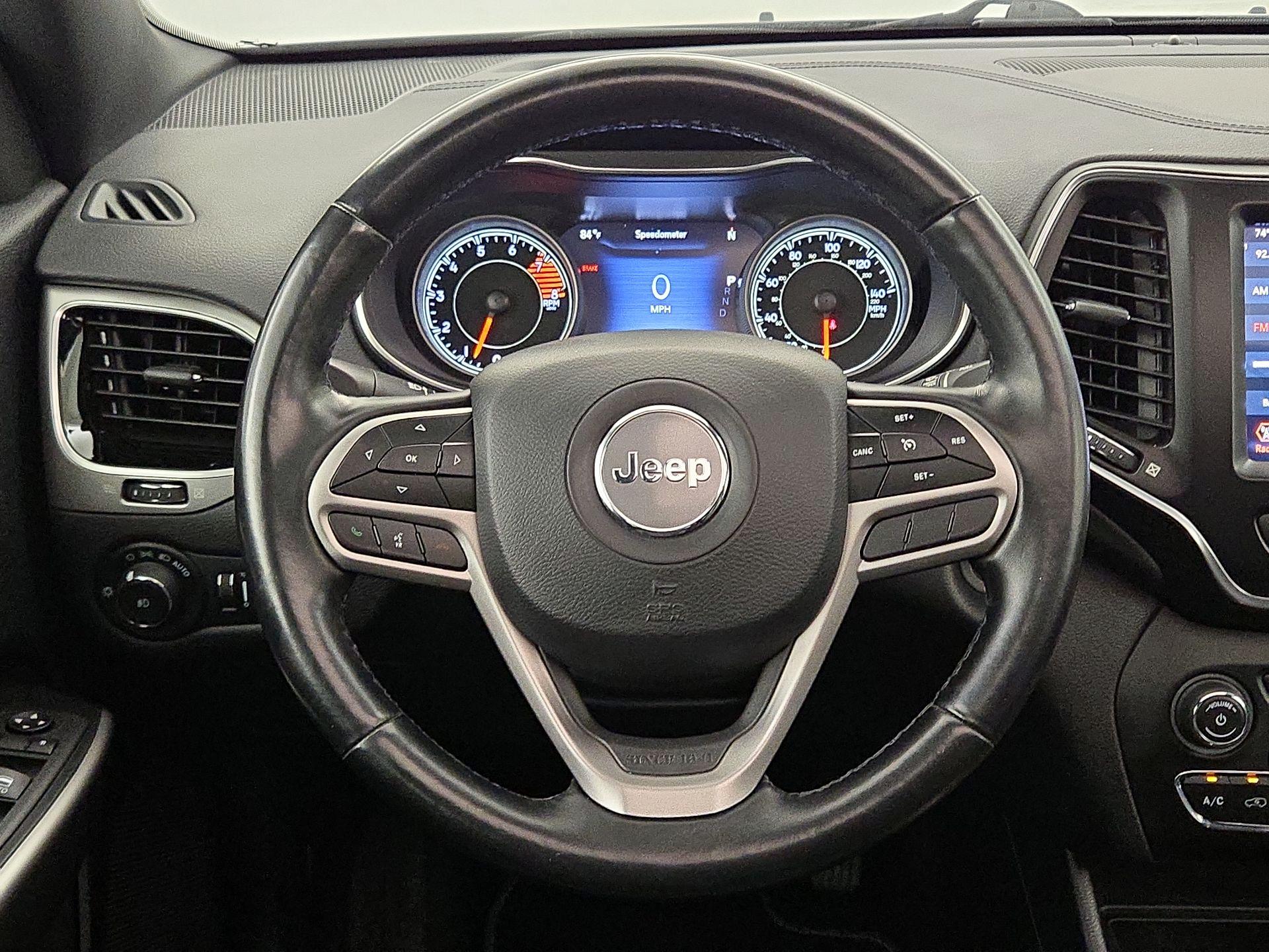 Thumbnail: 2021 Jeep Cherokee - 10