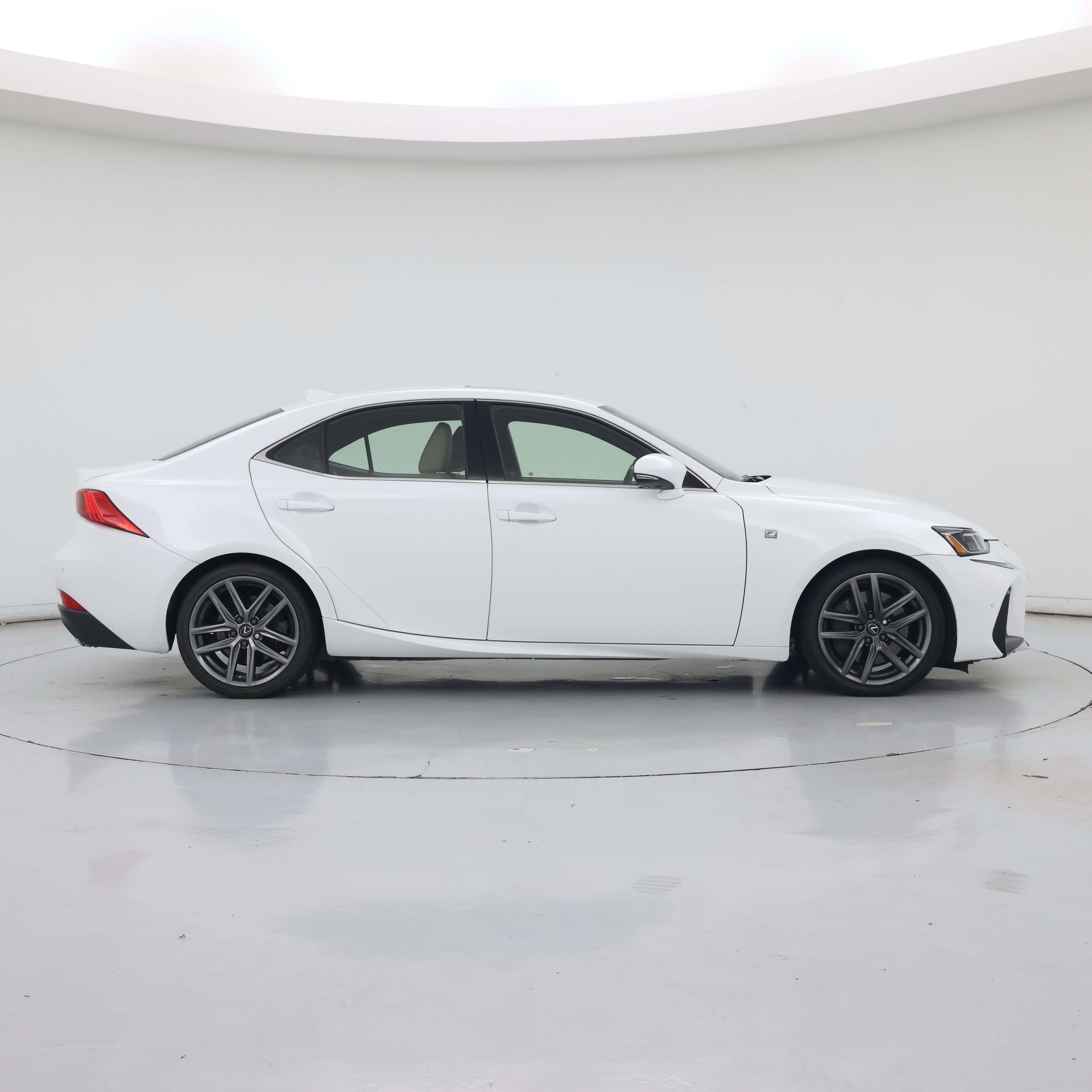 Thumbnail: 2019 Lexus IS - 7