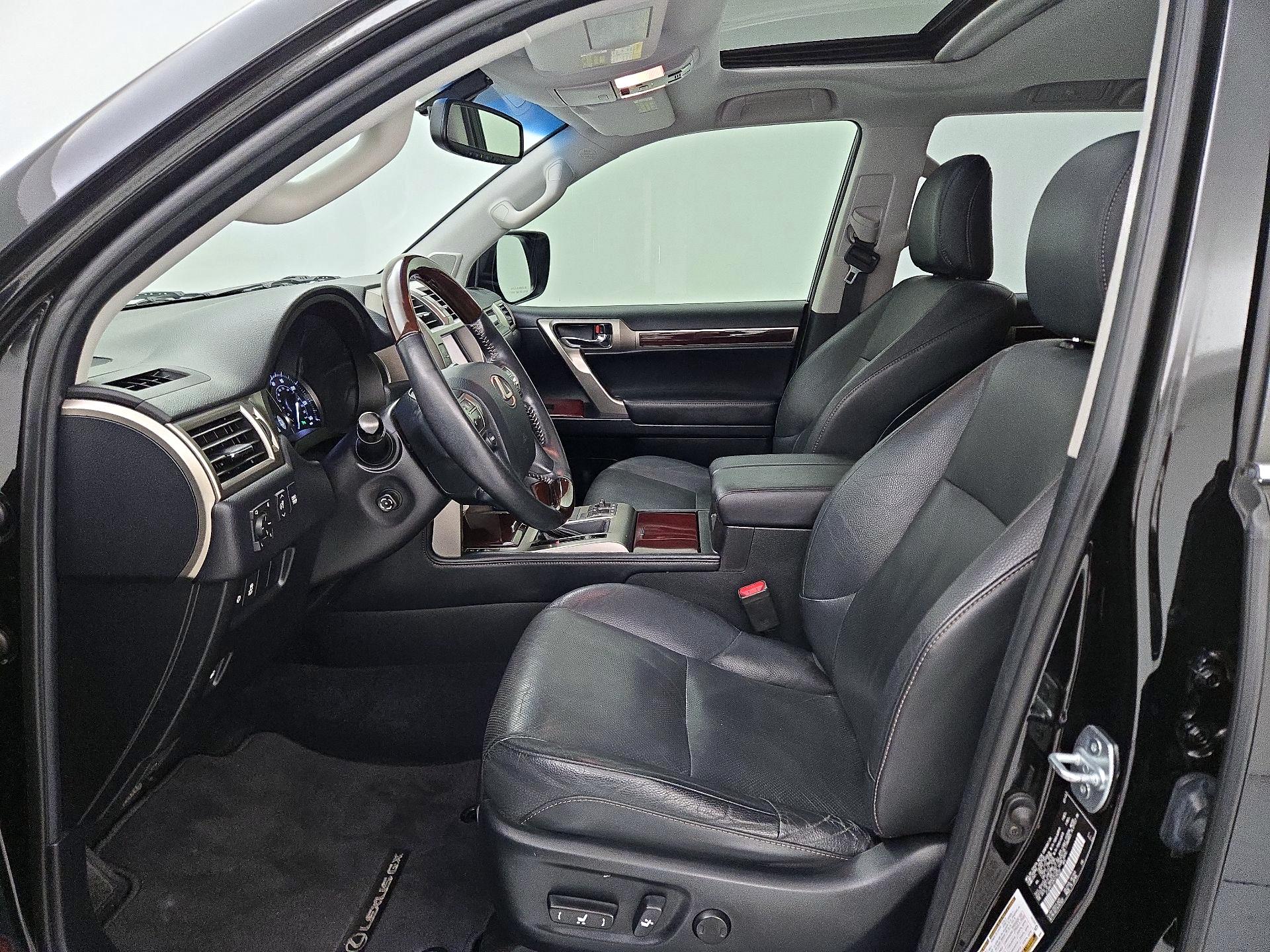 Thumbnail: 2019 Lexus GX - 11